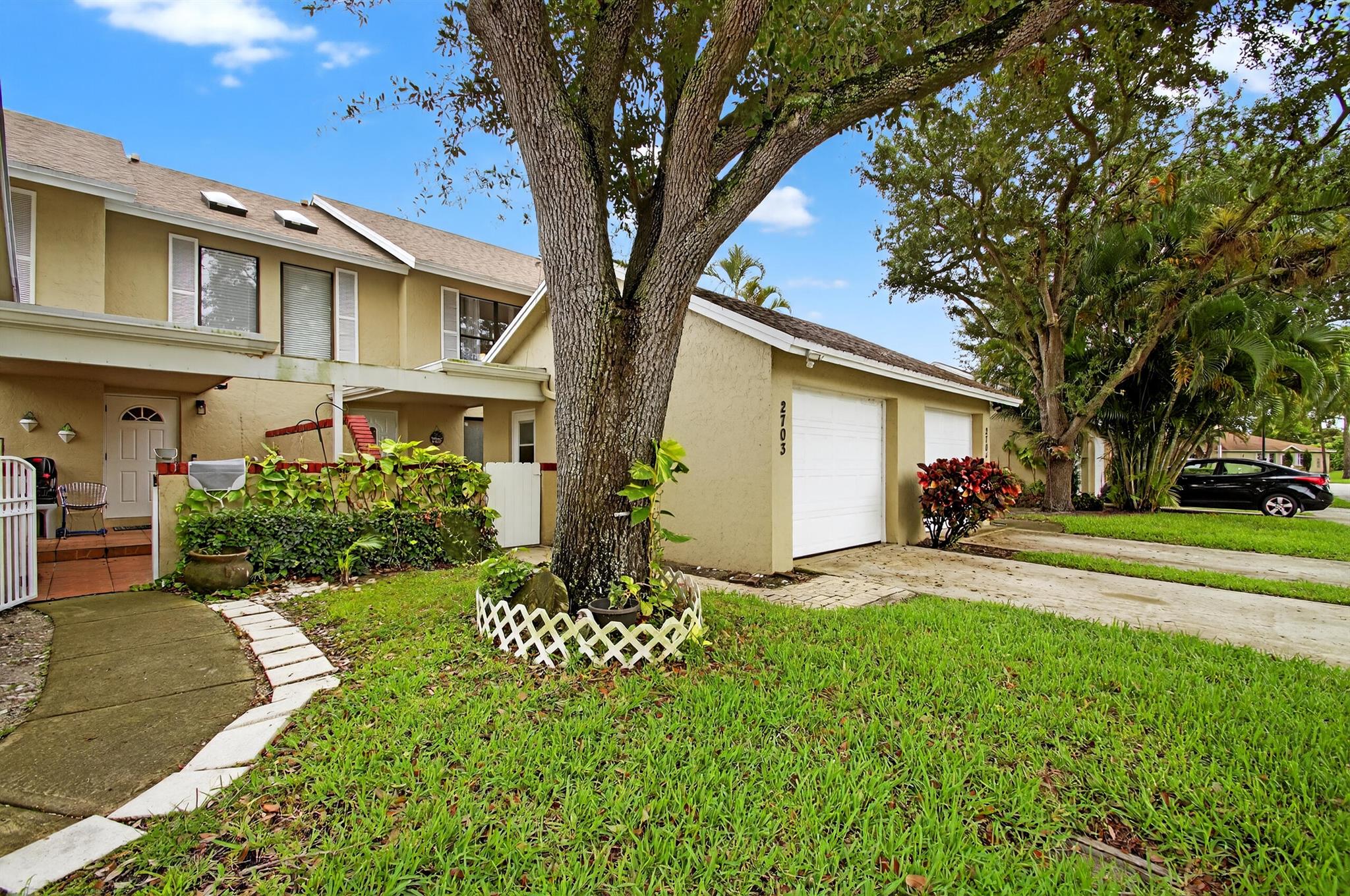 2703 Maplewood Drive
