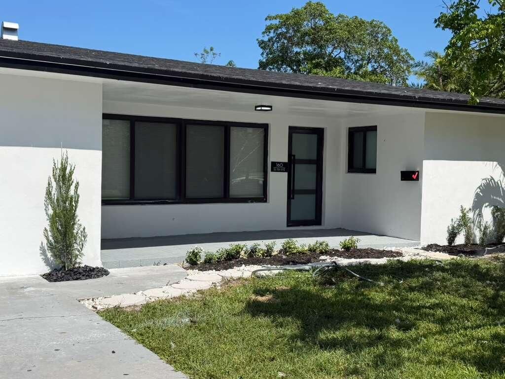 Photo of 160 SE 15th Avenue, Pompano Beach, FL 33060 (MLS # B26043730)
