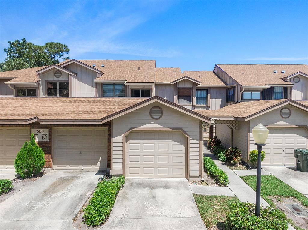 Photo of 600 Crosswinds Drive #B2, Greenacres, FL 33413 (MLS # R10887172)