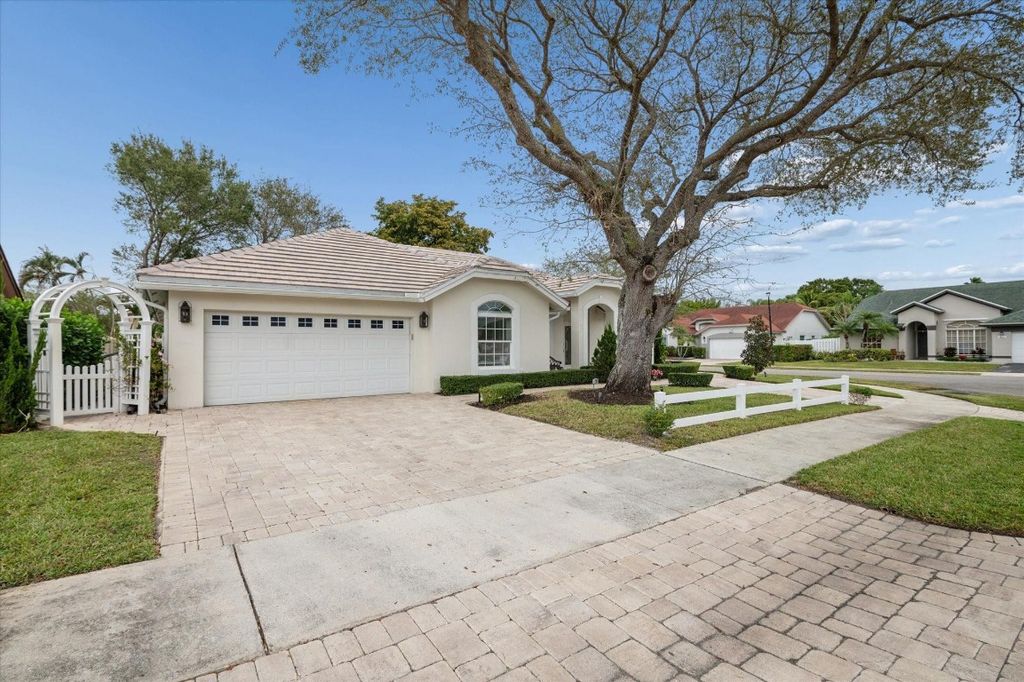 Photo of 401 Barbri Lane, Davie, FL 33325 (MLS # F10546811)