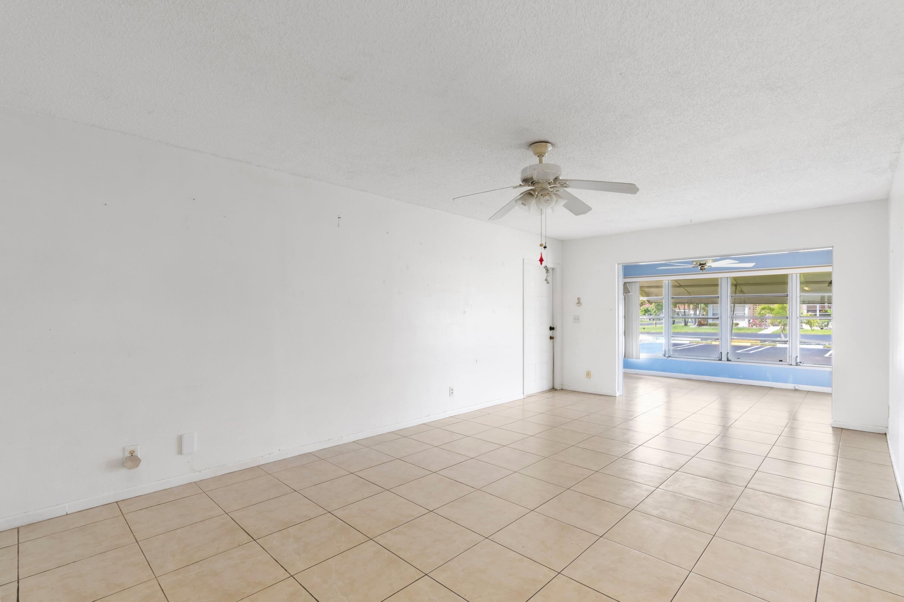 HIGH POINT OF DELRAY SEC 7 CONDO - Residential