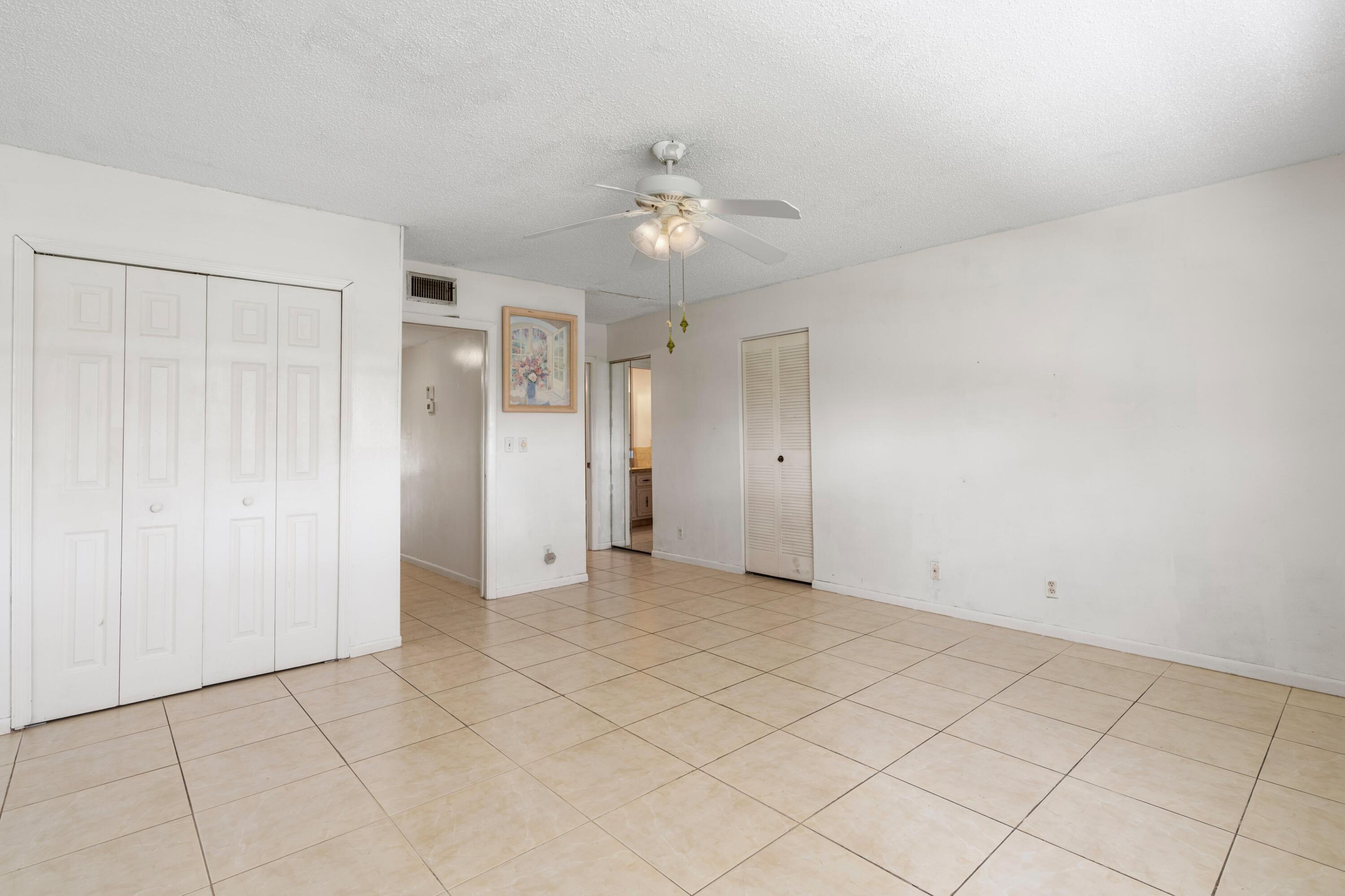 HIGH POINT OF DELRAY SEC 7 CONDO - Residential