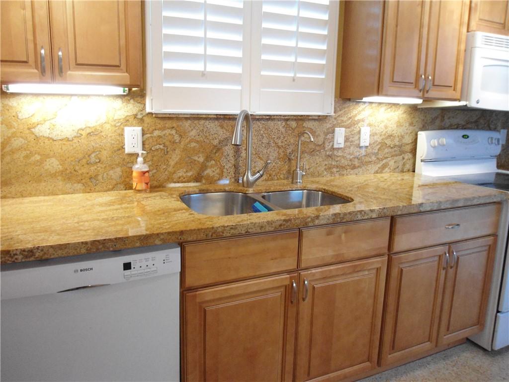 Victoria Highlands Amd - Residential Lease