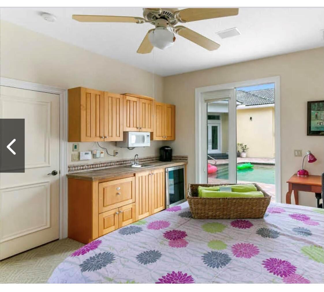 IBIS GOLF AND COUNTRY CLU - Residential Lease