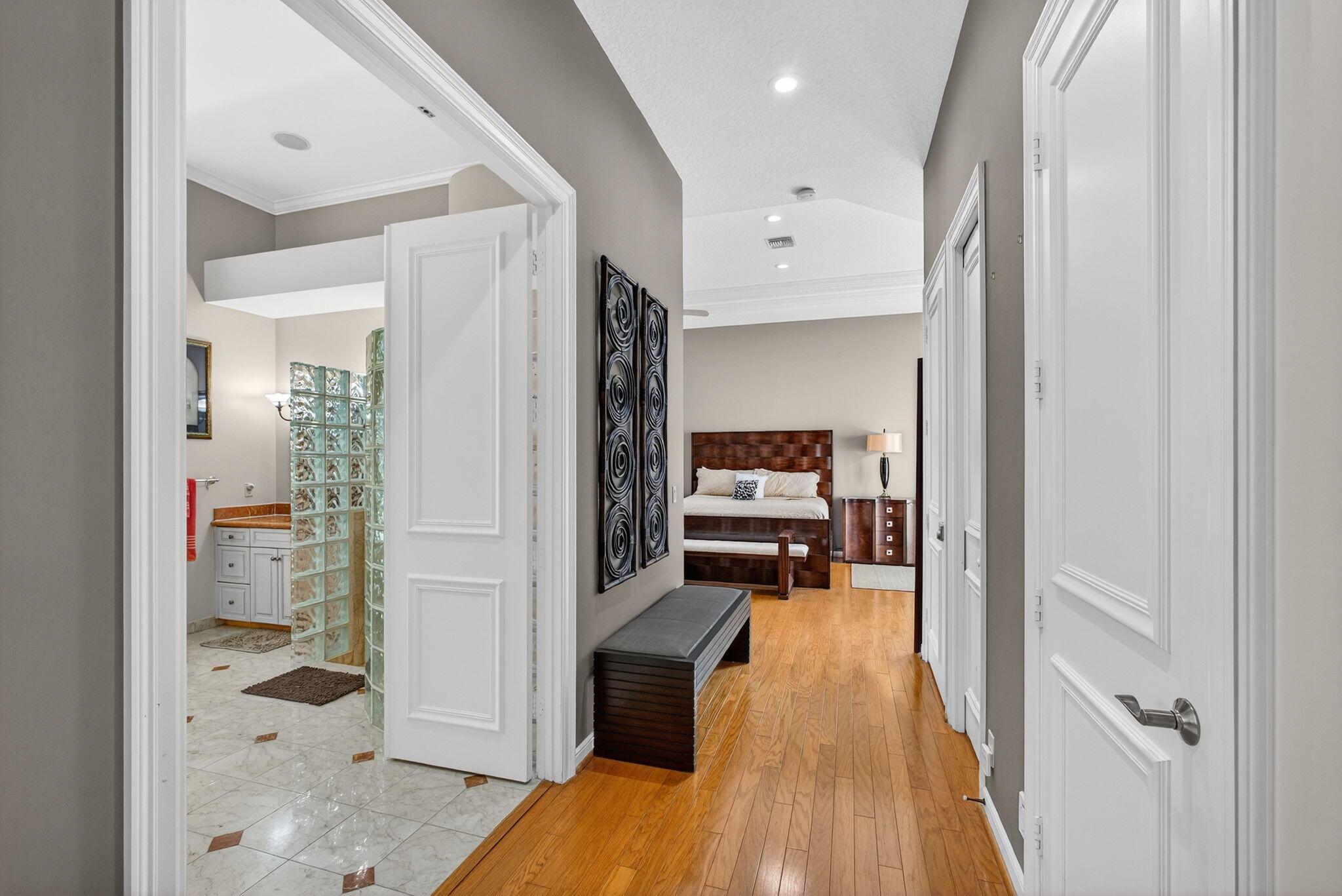 IBIS GOLF AND COUNTRY CLU - Residential Lease