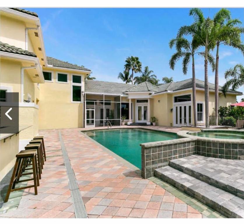 IBIS GOLF AND COUNTRY CLUB 2 - Residential Lease