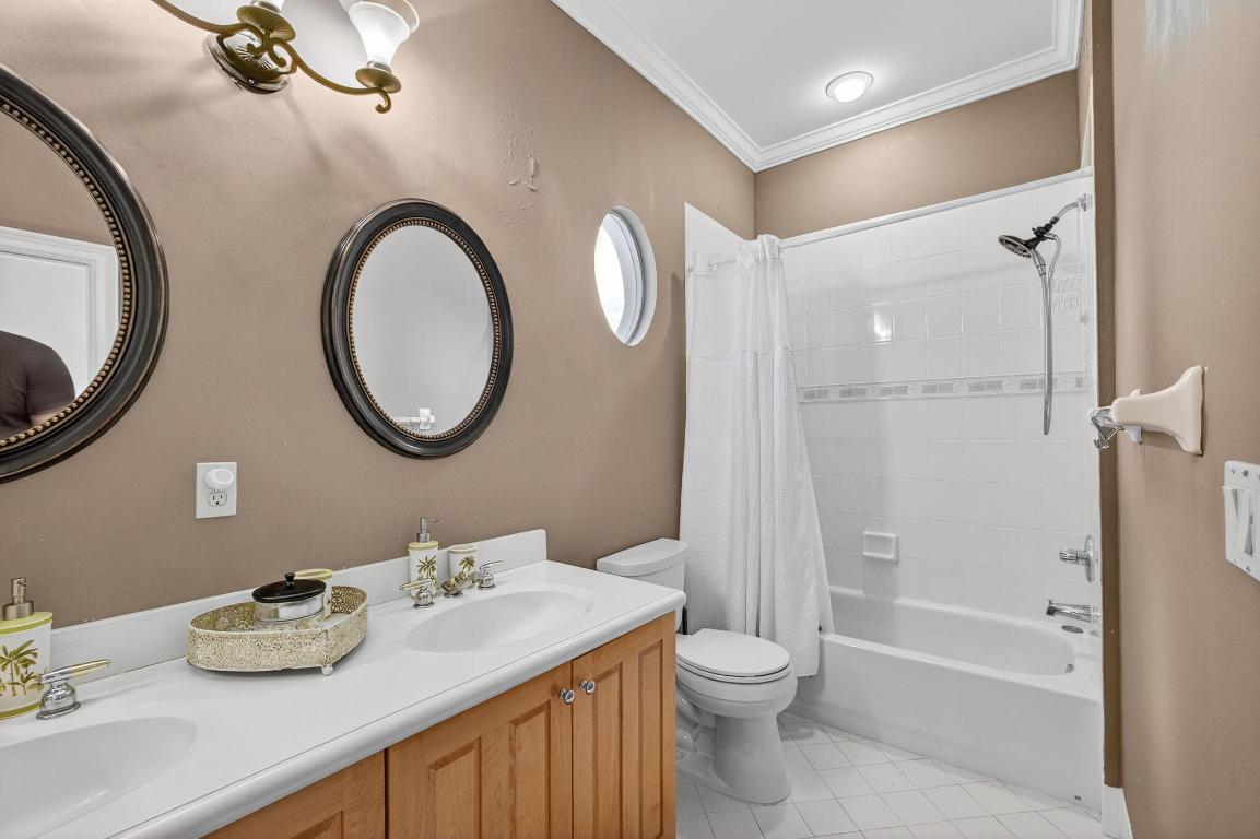 IBIS GOLF AND COUNTRY CLUB 2 - Residential Lease