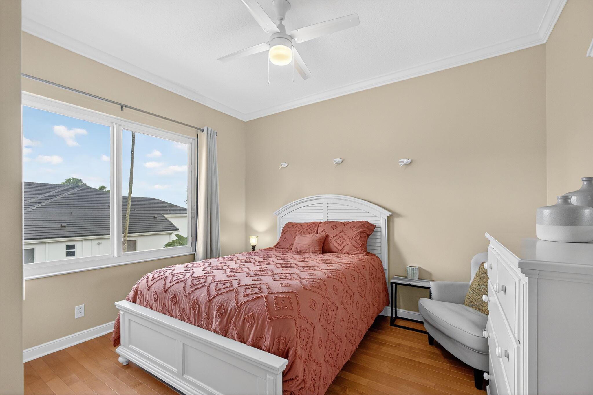 IBIS GOLF AND COUNTRY CLU - Residential Lease