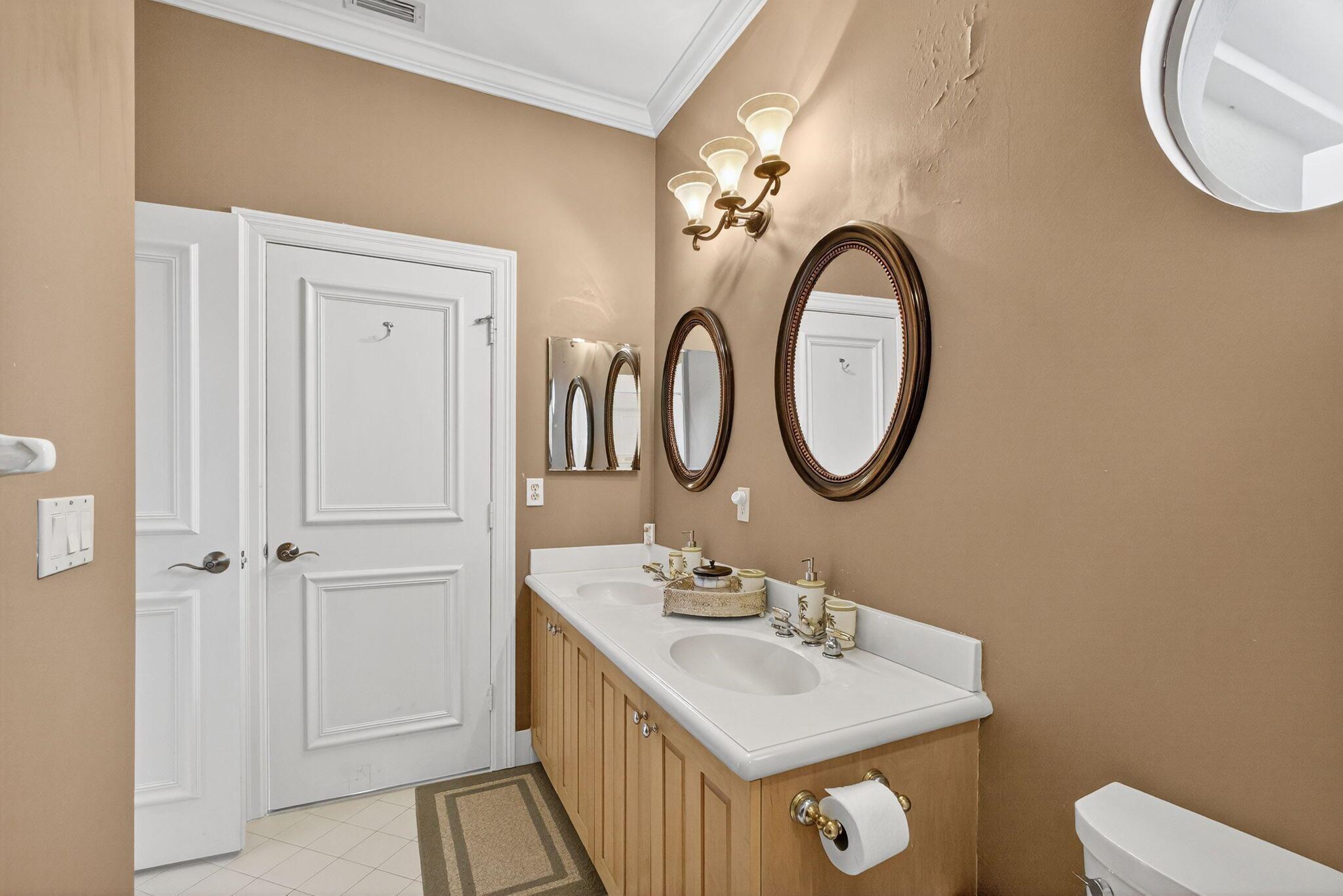 IBIS GOLF AND COUNTRY CLU - Residential Lease