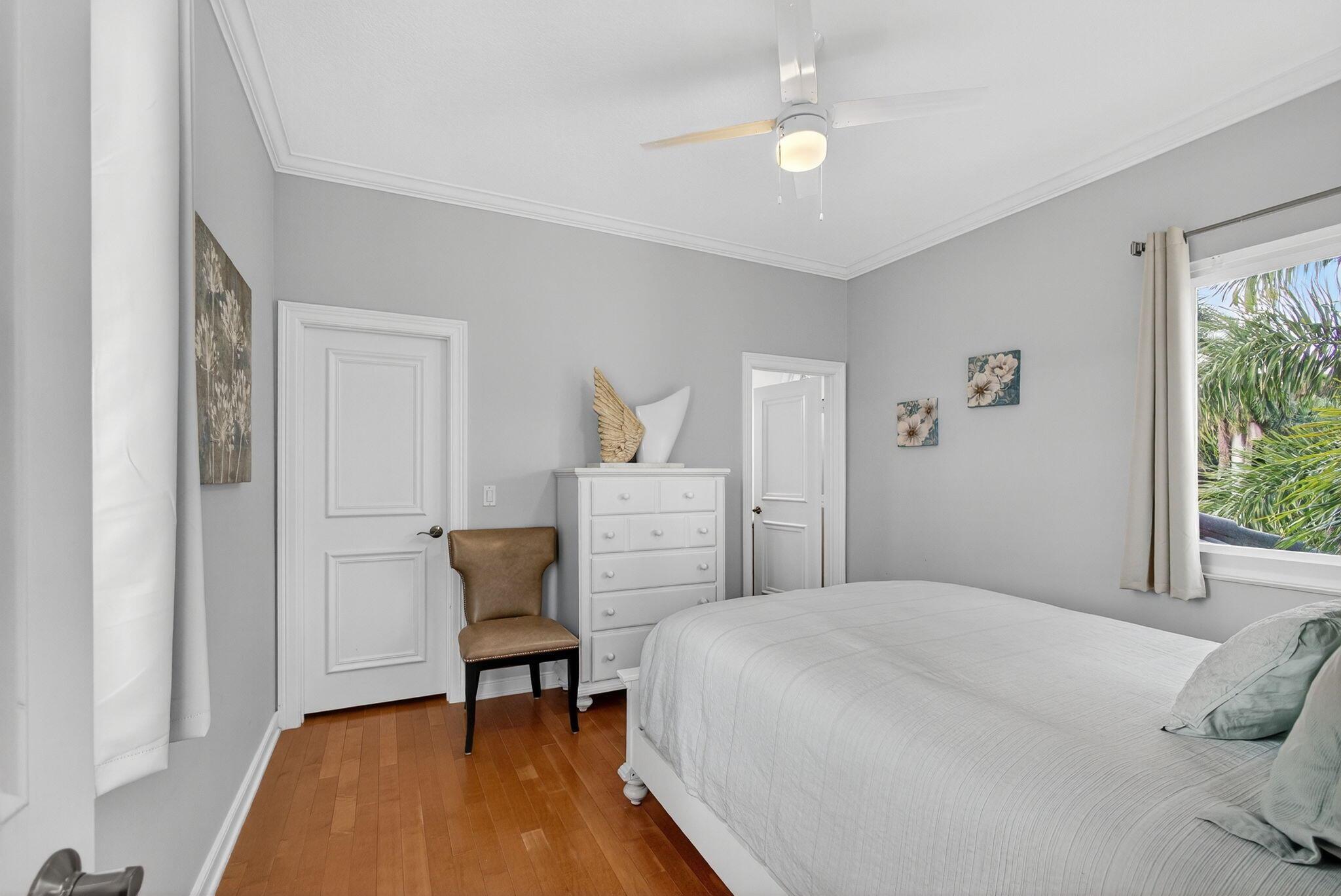 IBIS GOLF AND COUNTRY CLU - Residential Lease