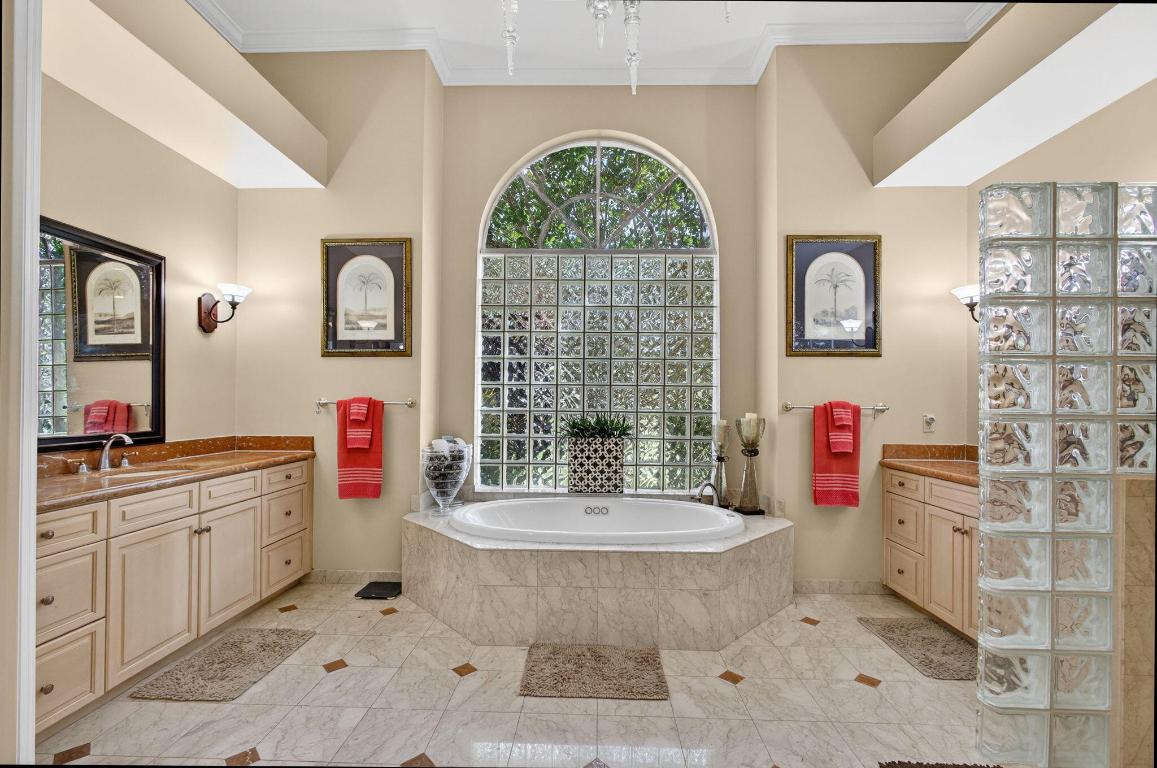 IBIS GOLF AND COUNTRY CLUB 2 - Residential Lease