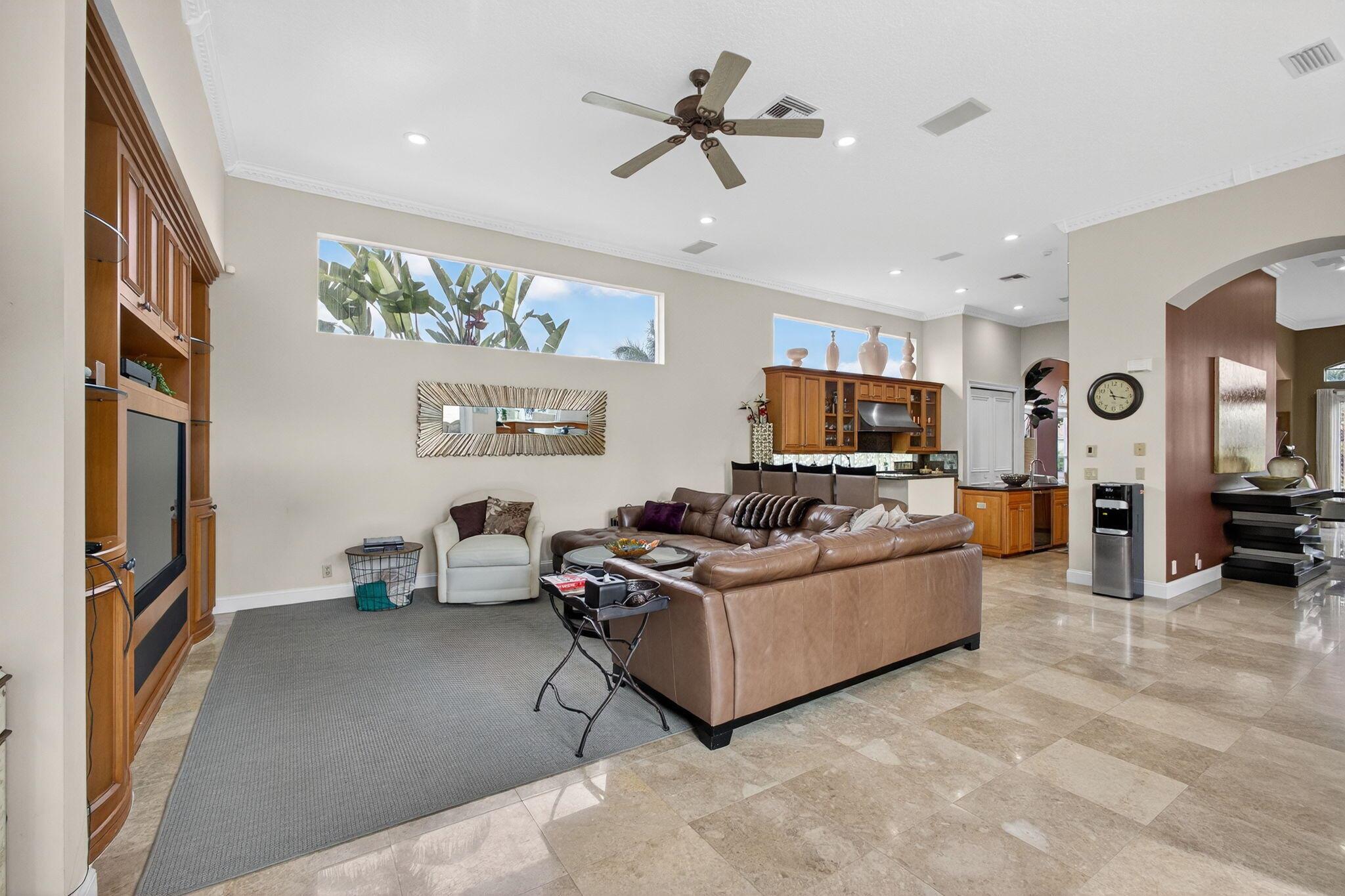 IBIS GOLF AND COUNTRY CLU - Residential Lease