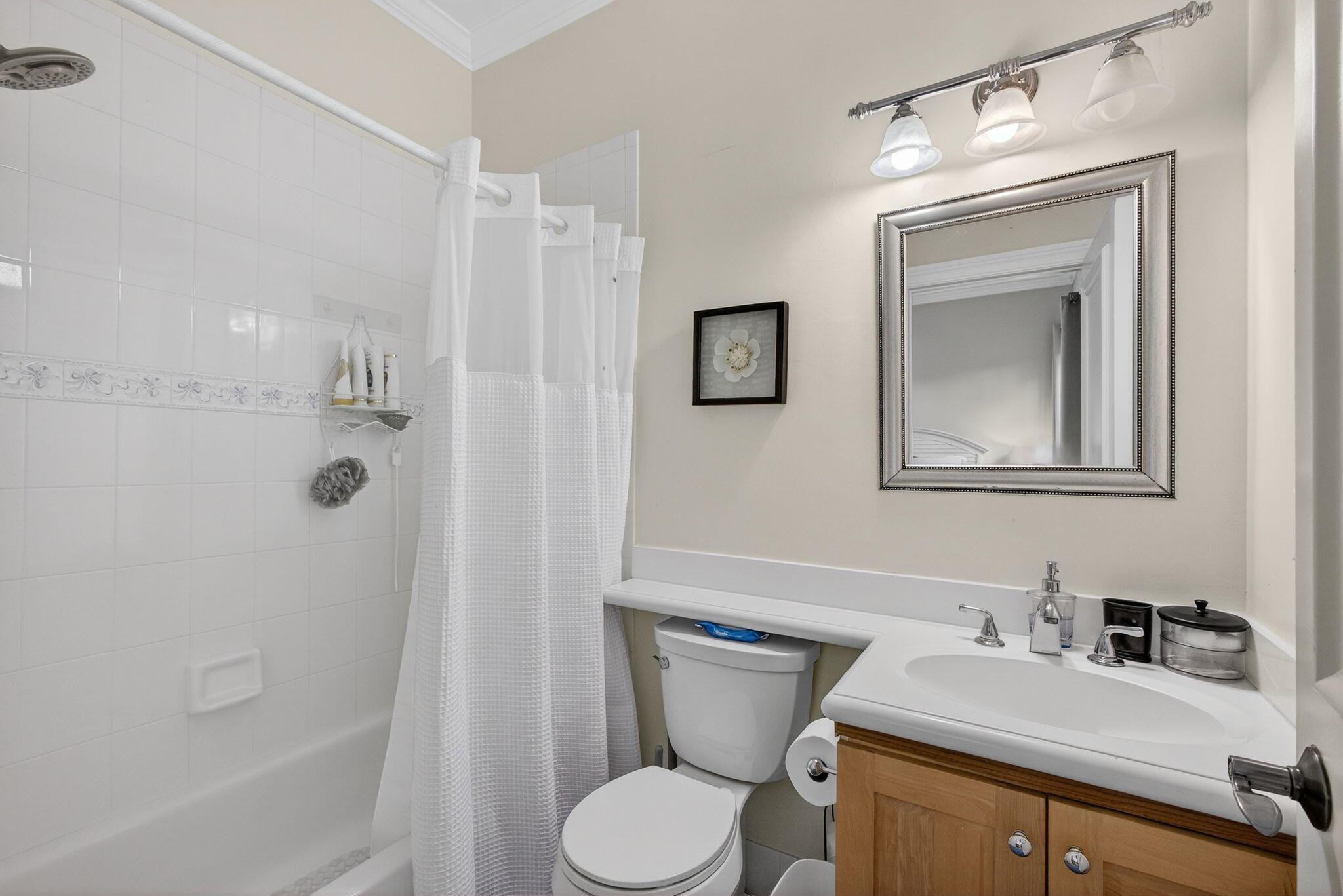 IBIS GOLF AND COUNTRY CLU - Residential Lease