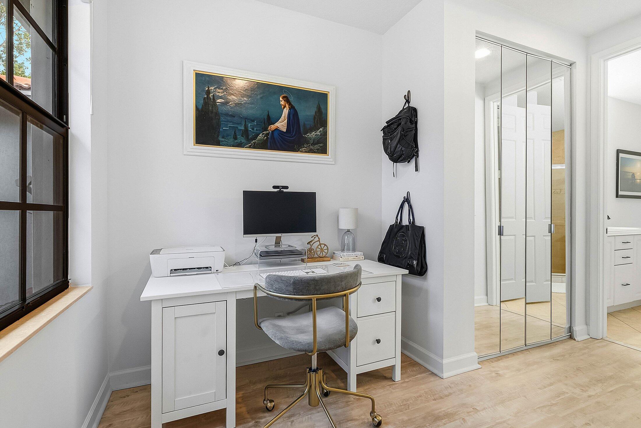 GRAMERCY SQUARE - Residential