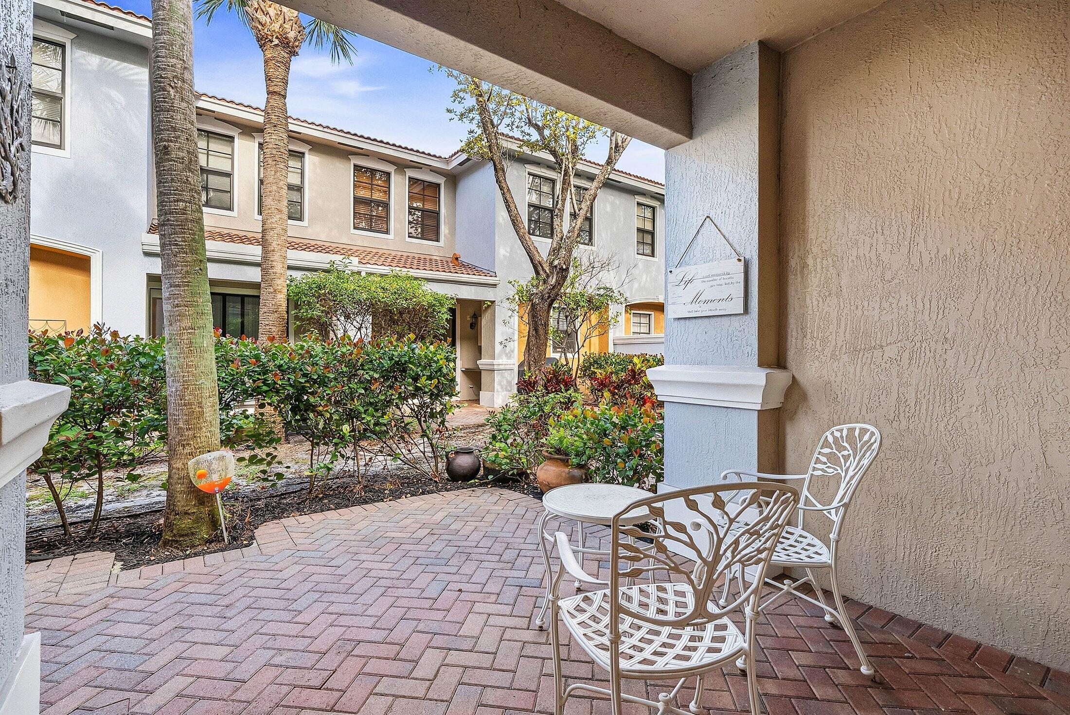 GRAMERCY SQUARE - Residential