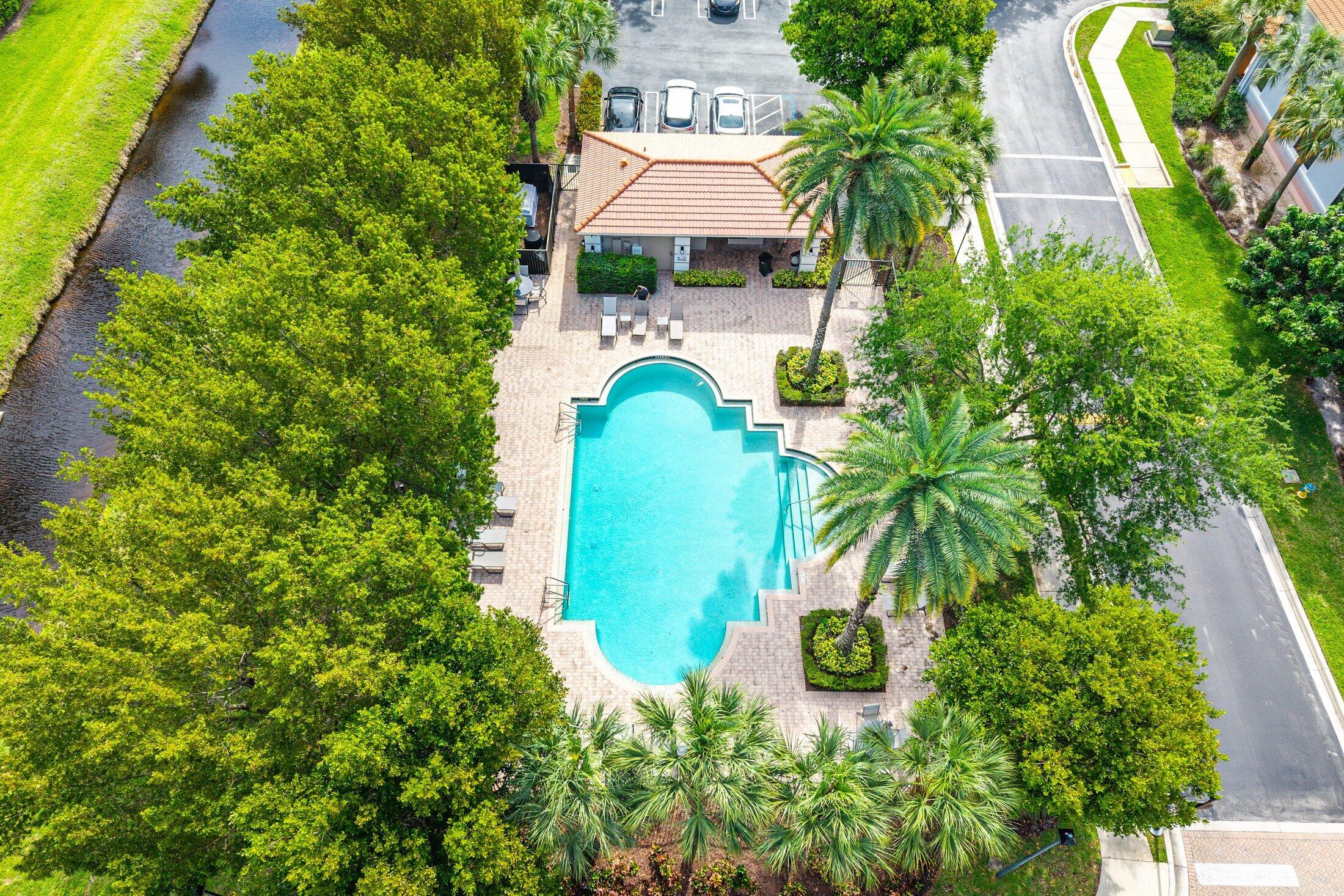 GRAMERCY SQUARE - Residential