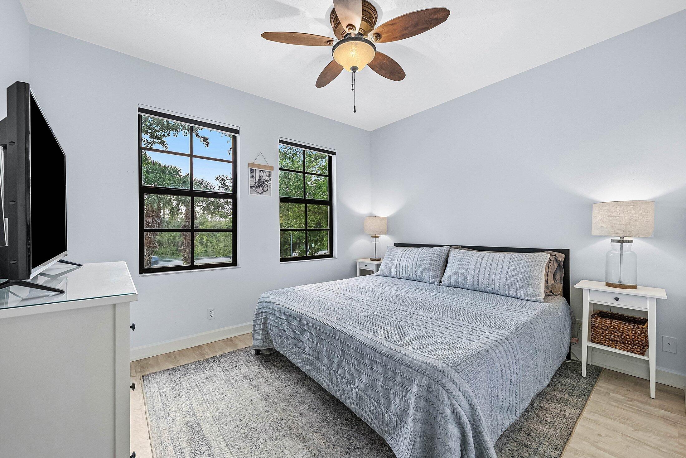 GRAMERCY SQUARE - Residential