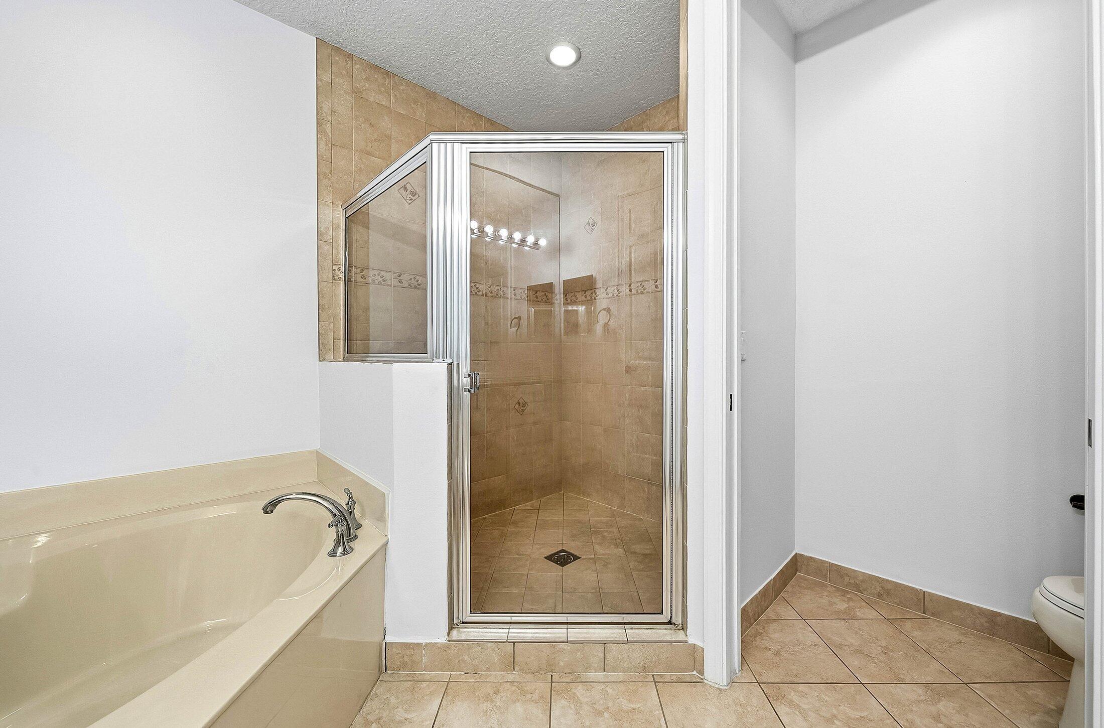 GRAMERCY SQUARE - Residential