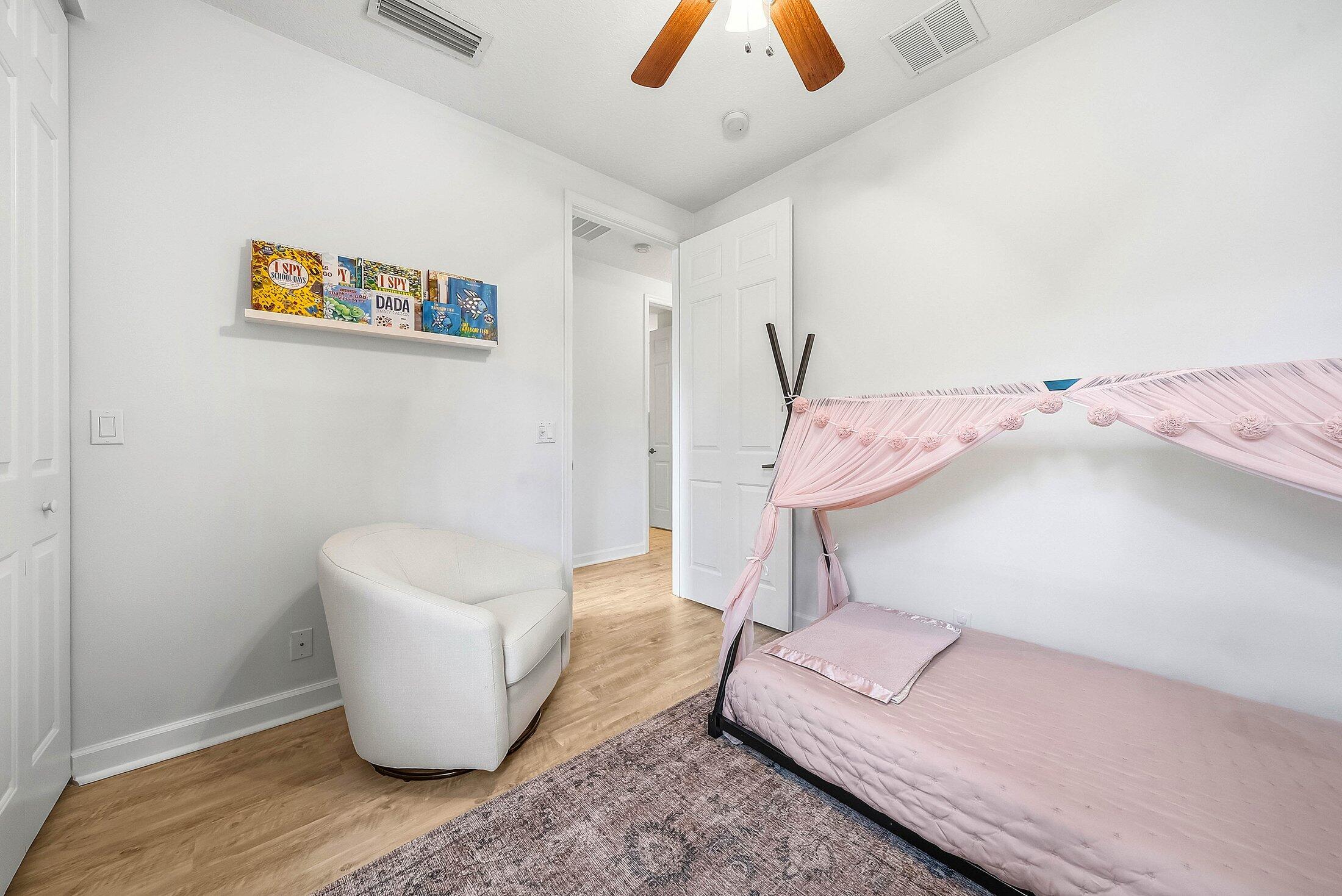 GRAMERCY SQUARE - Residential