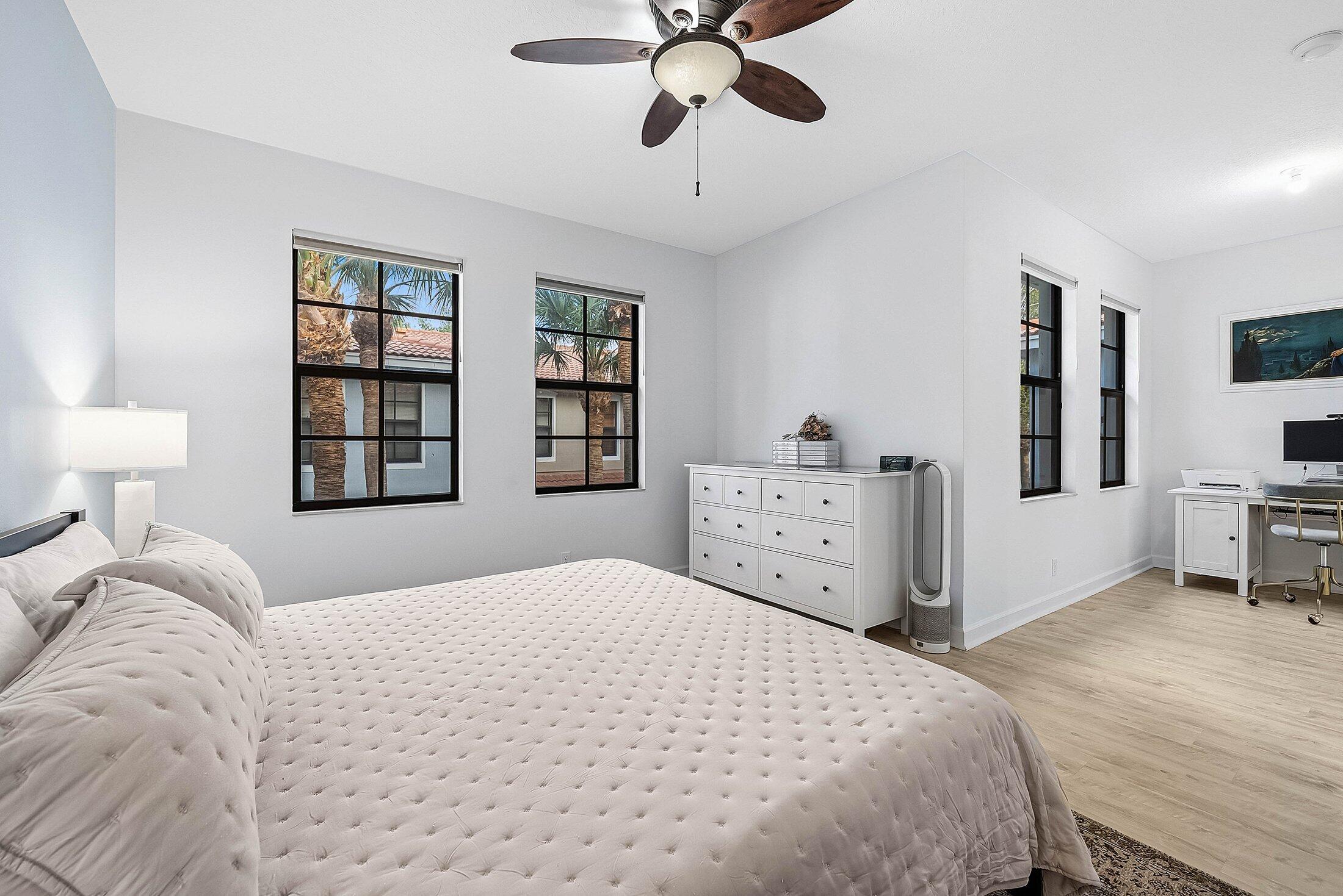 GRAMERCY SQUARE - Residential