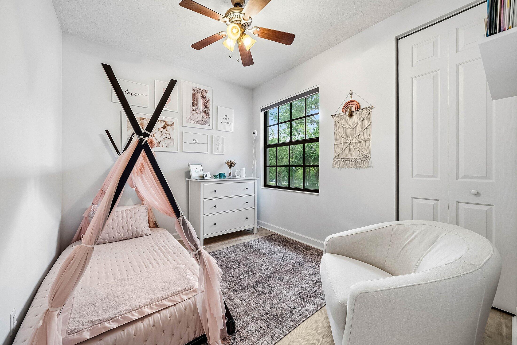 GRAMERCY SQUARE - Residential