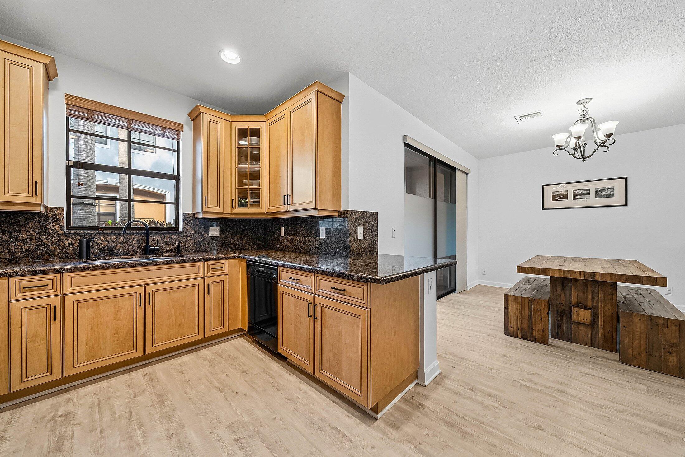 GRAMERCY SQUARE - Residential