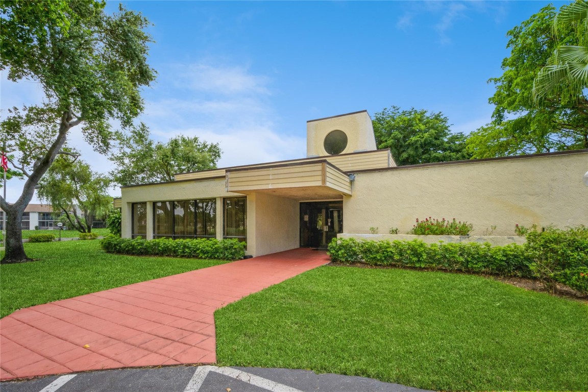 Meadowridge East Condo - Residential
