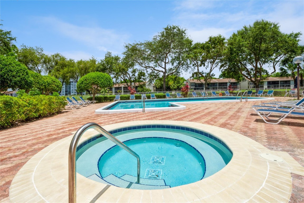 Meadowridge East Condo - Residential