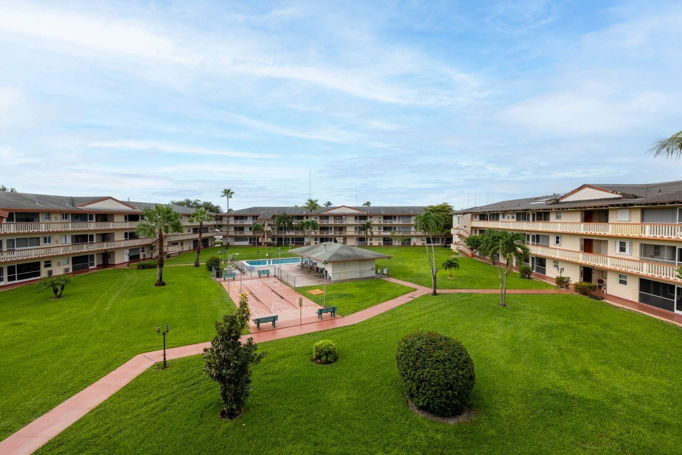 BEVERLY HILLS - Residential