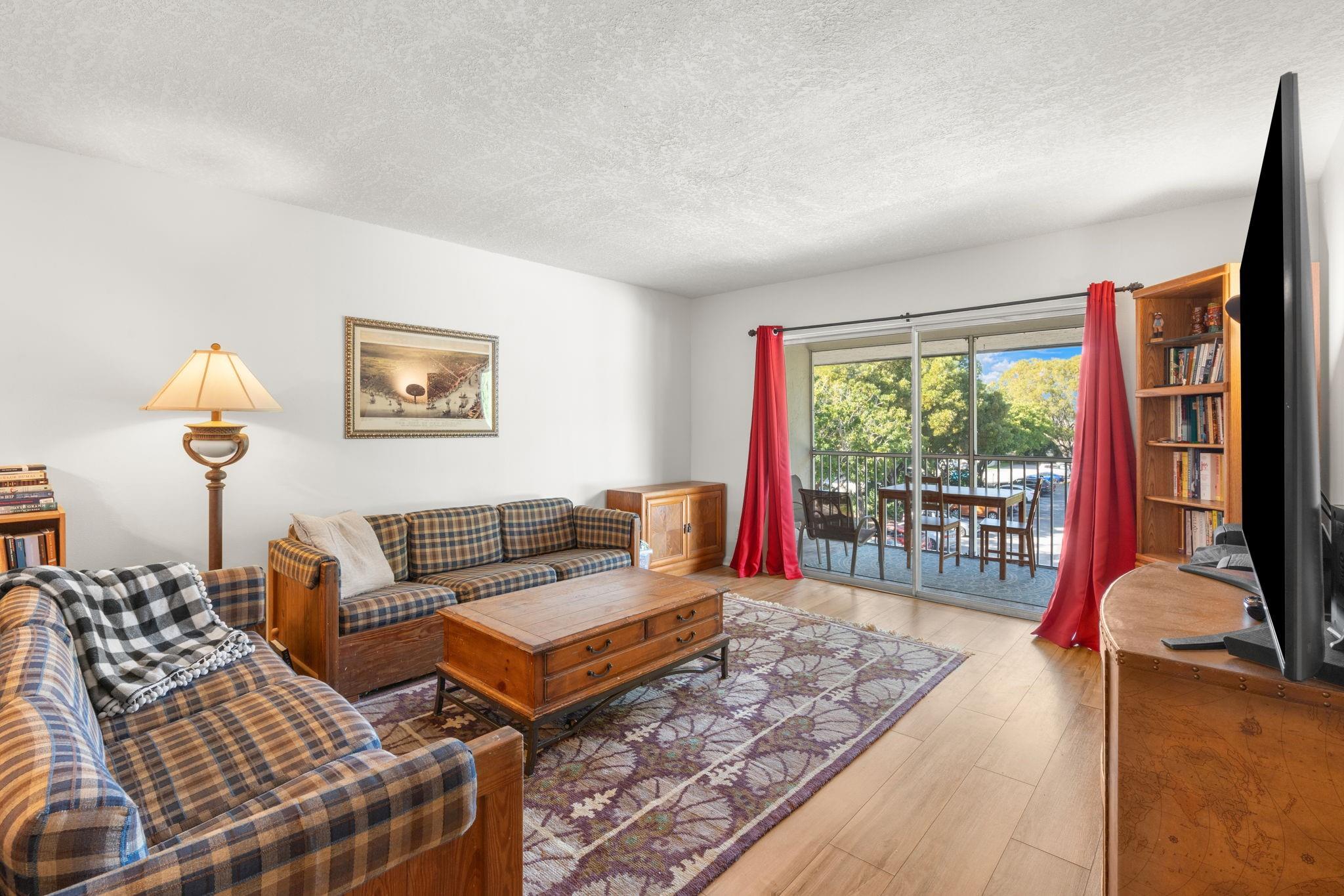 Foxwood Hollow - Residential