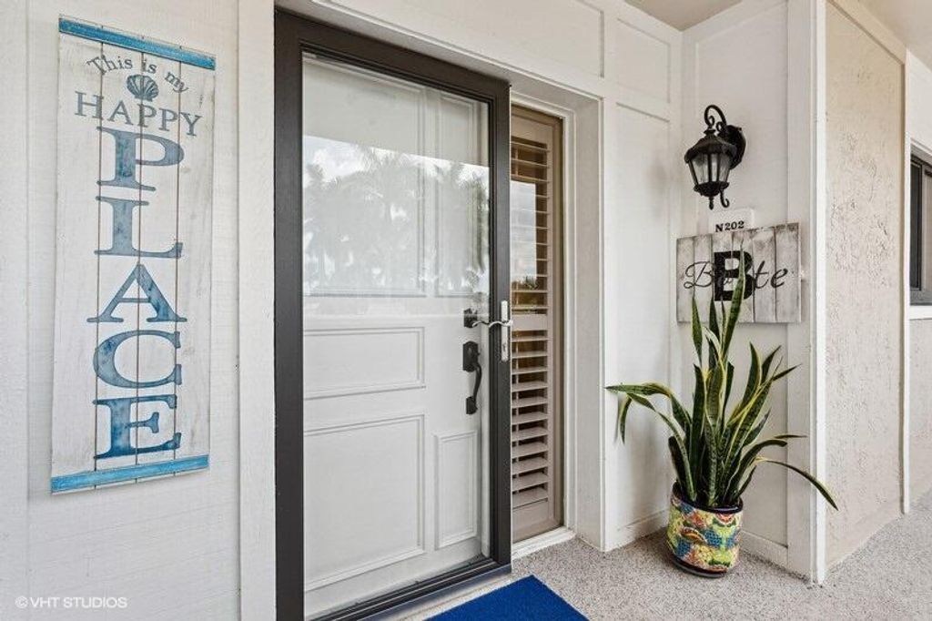 Photo of 16940 Bay Street #N 202, Jupiter, FL 33477 (MLS # R10899517)