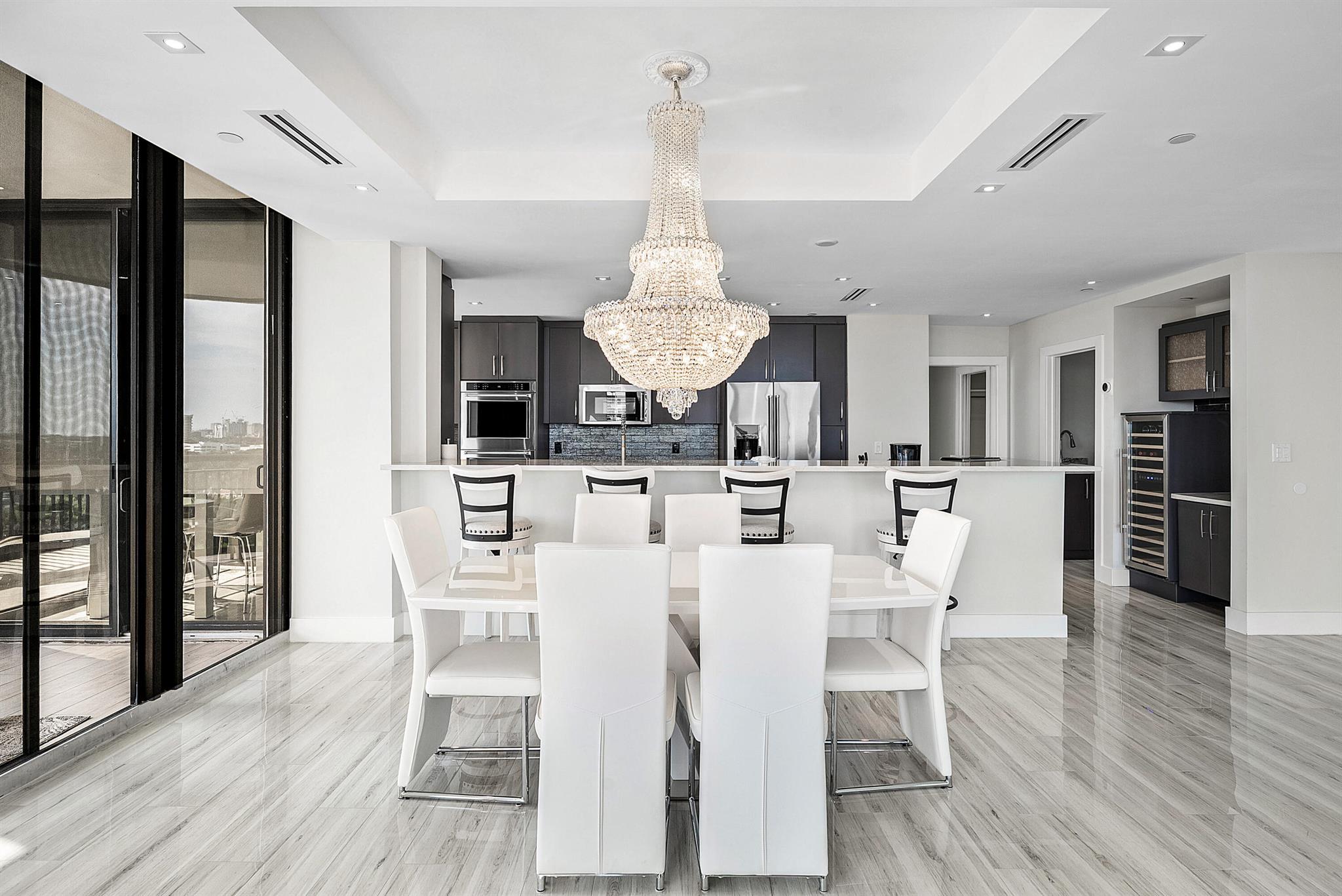 PARLIAMENT EAST CONDO - Residential