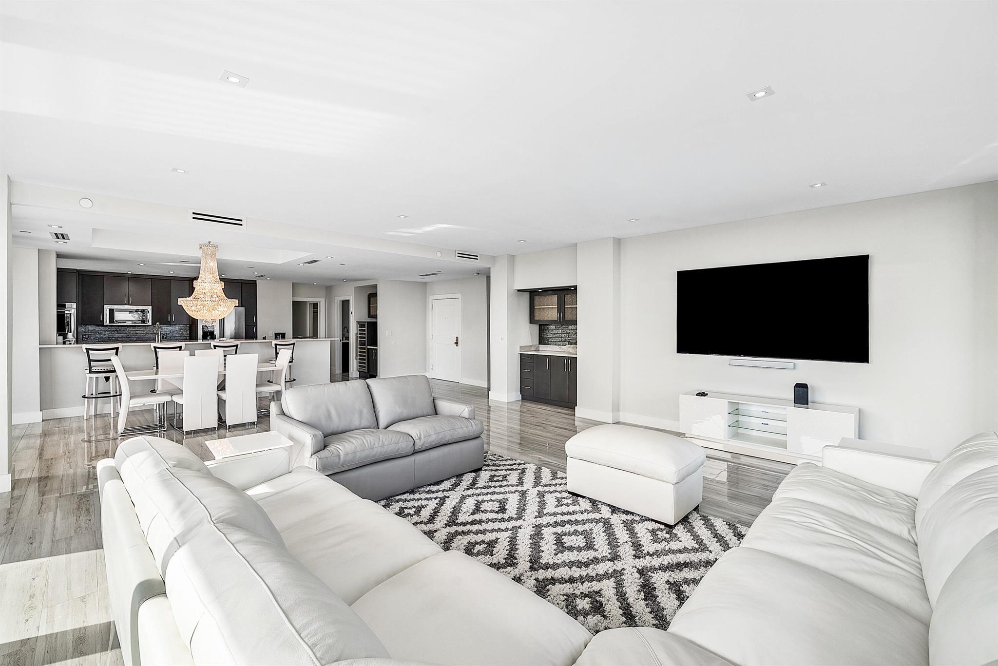 PARLIAMENT EAST CONDO - Residential