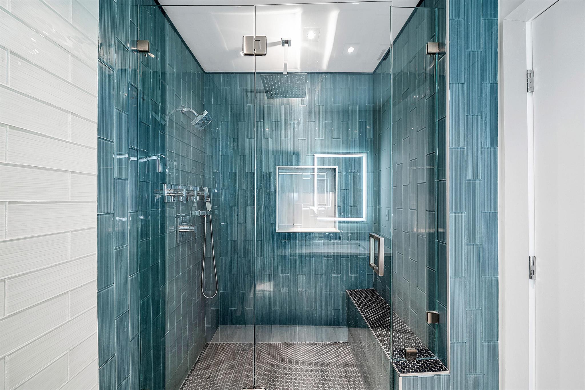 PARLIAMENT EAST CONDO - Residential