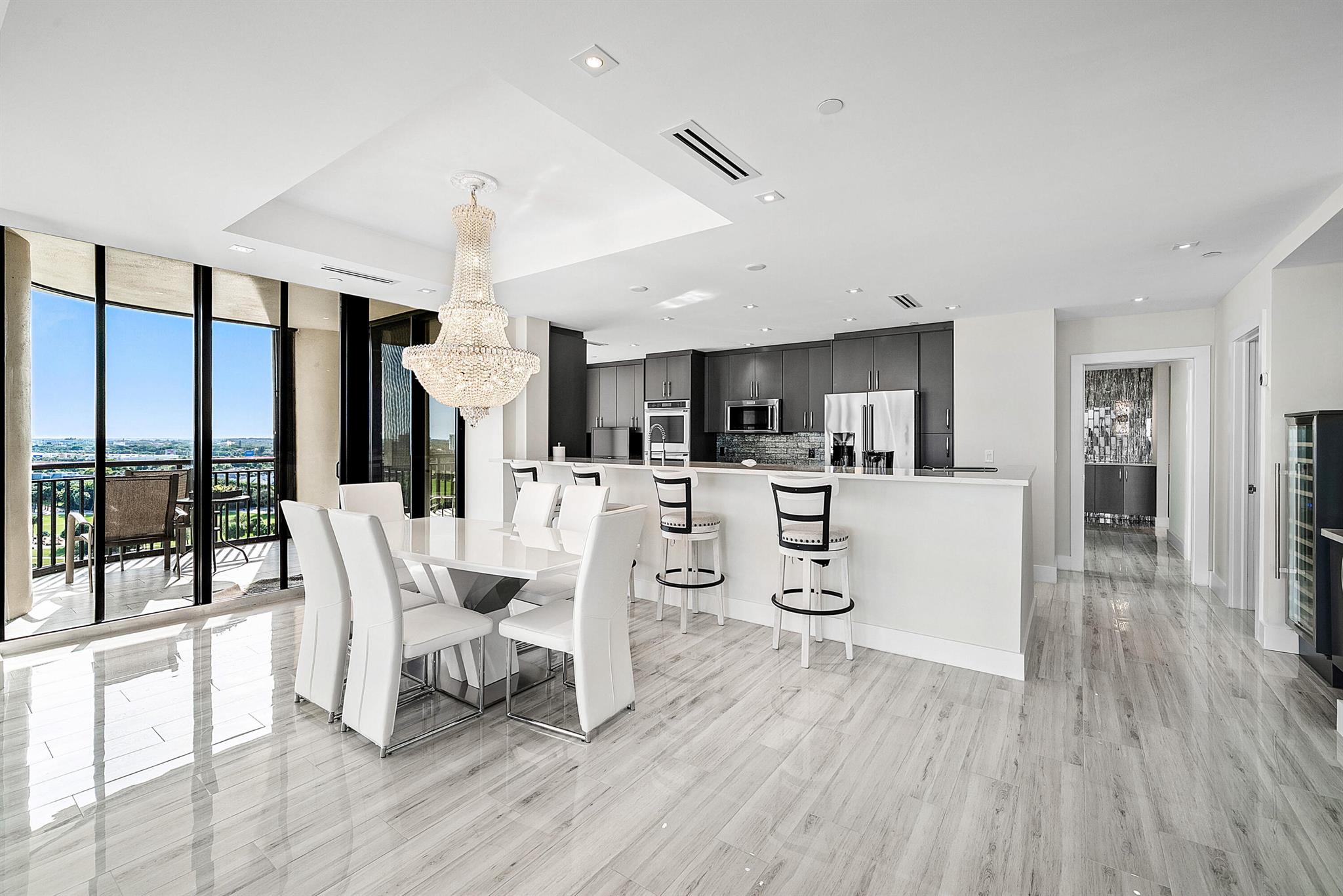 PARLIAMENT EAST CONDO - Residential