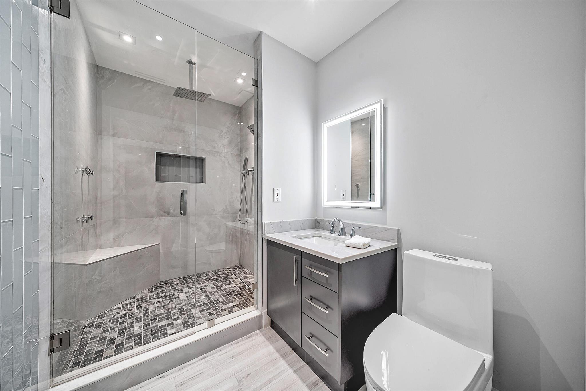 PARLIAMENT EAST CONDO - Residential