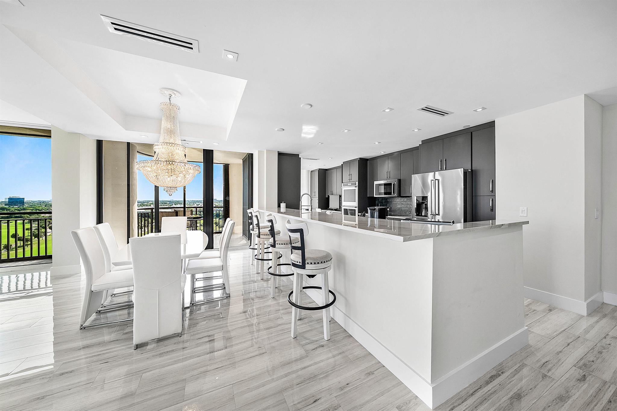 PARLIAMENT EAST CONDO - Residential