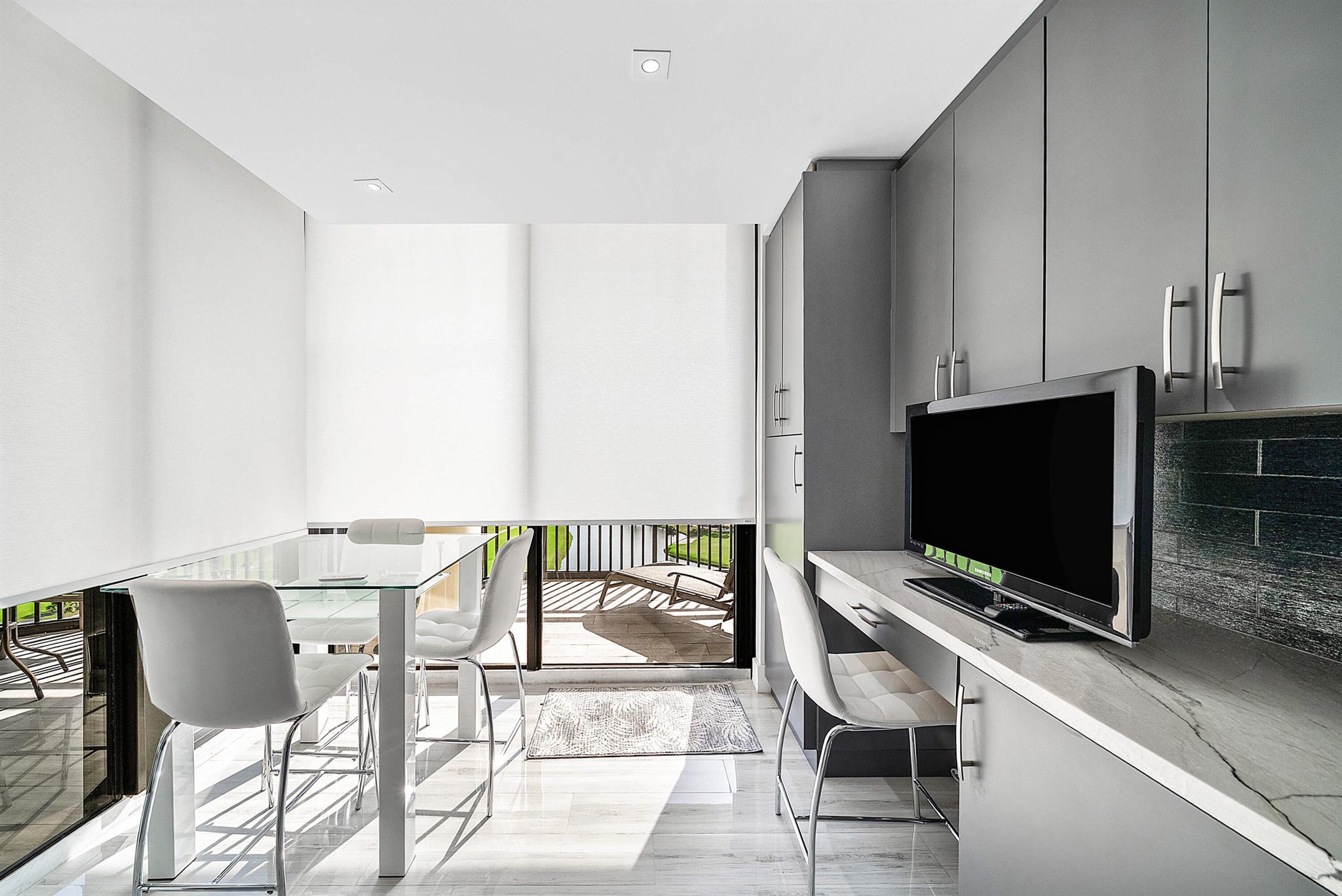 PARLIAMENT EAST CONDO - Residential