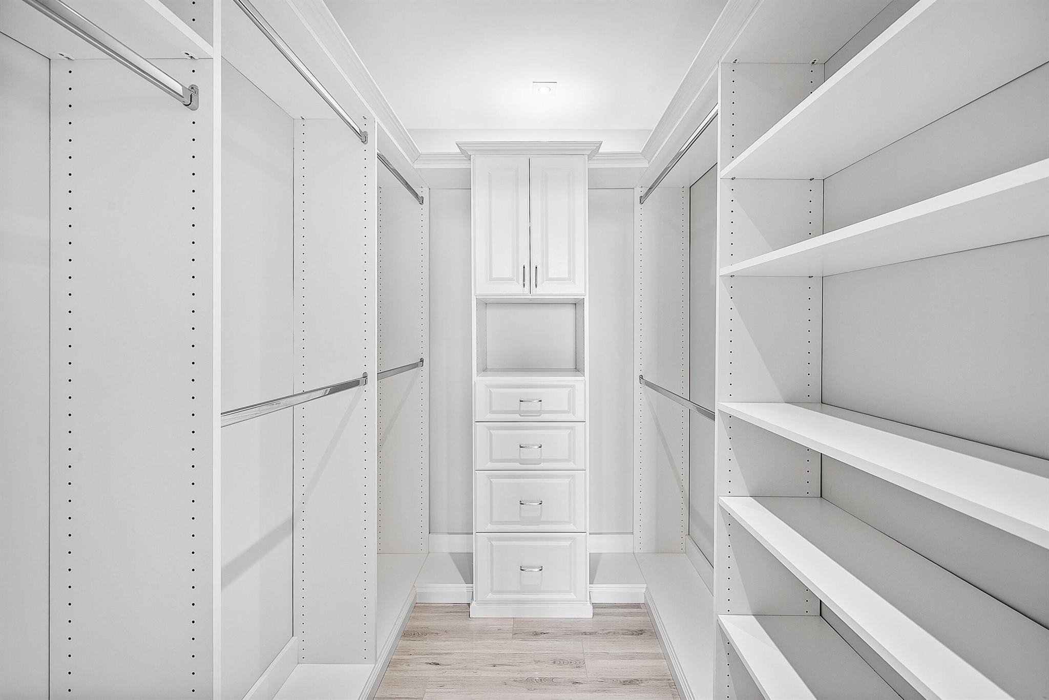 PARLIAMENT EAST CONDO - Residential