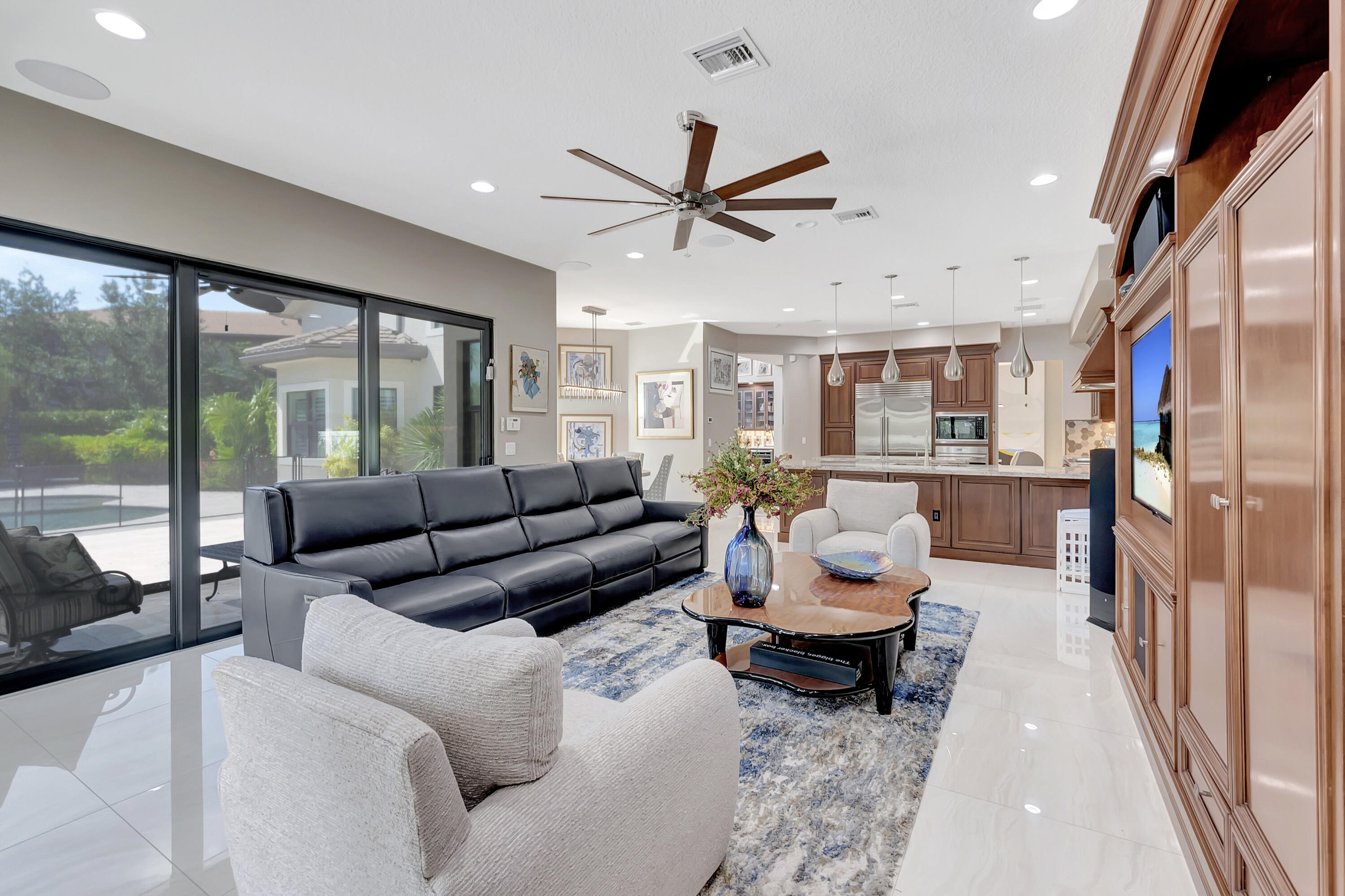 SEVEN BRIDGES - Residential