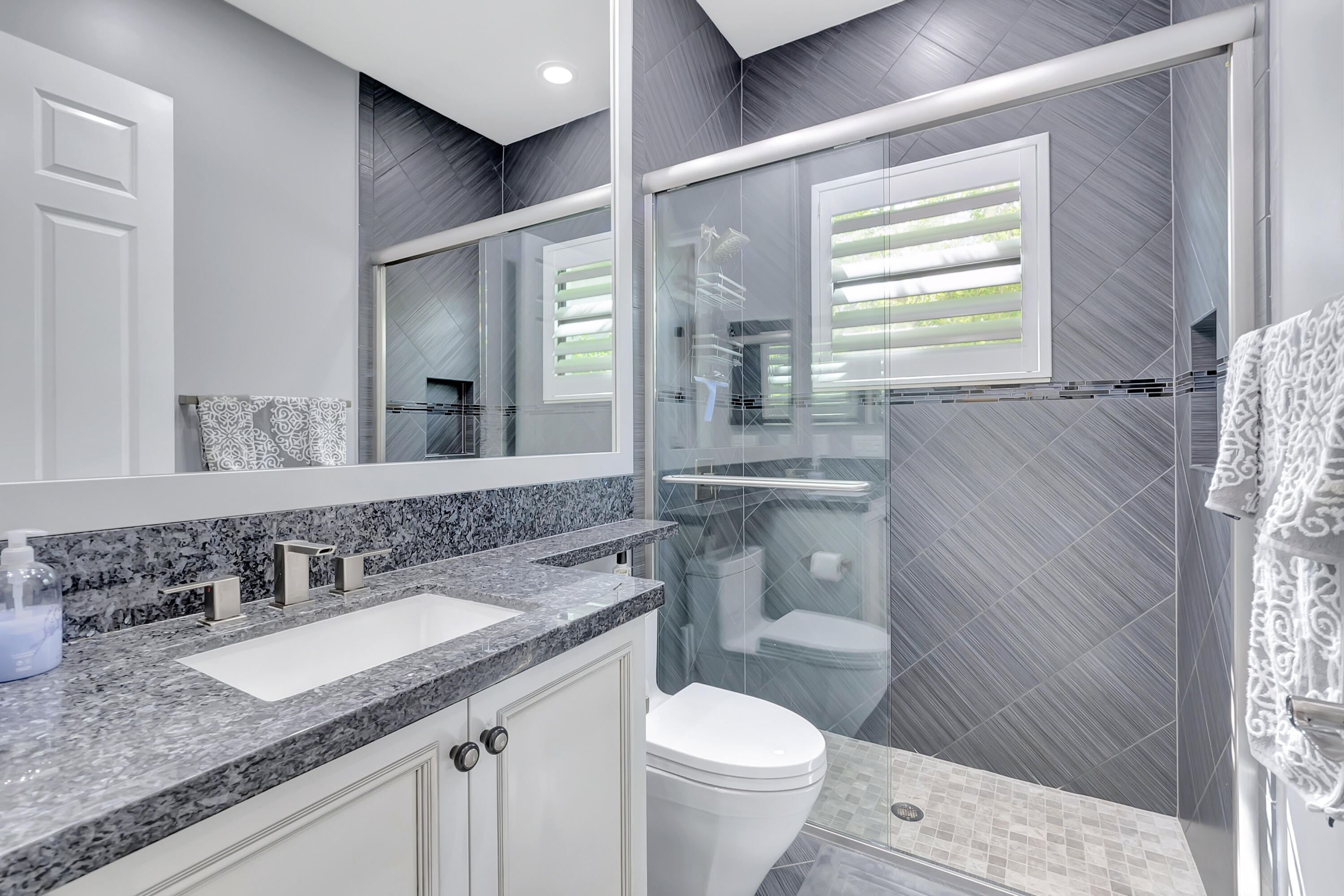 SEVEN BRIDGES - Residential