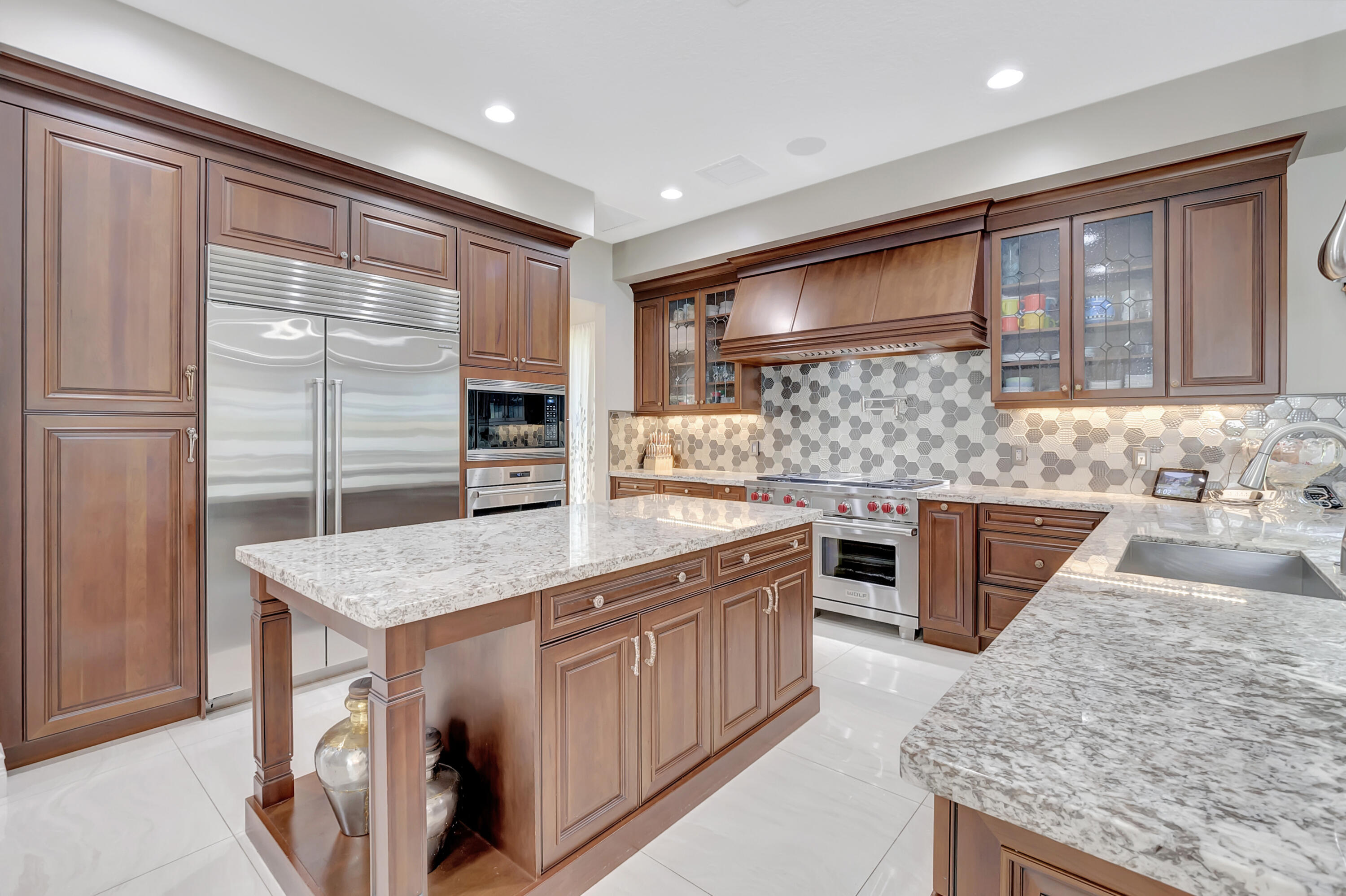 SEVEN BRIDGES - Residential