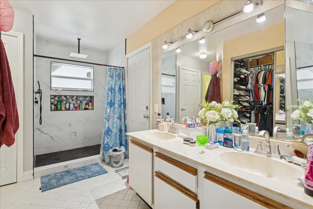 BOULEVARD WOODS EAST - Residential