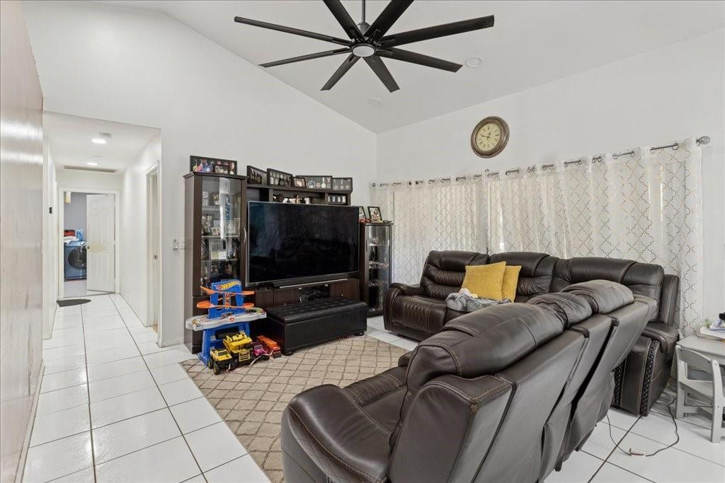 BOULEVARD WOODS EAST - Residential