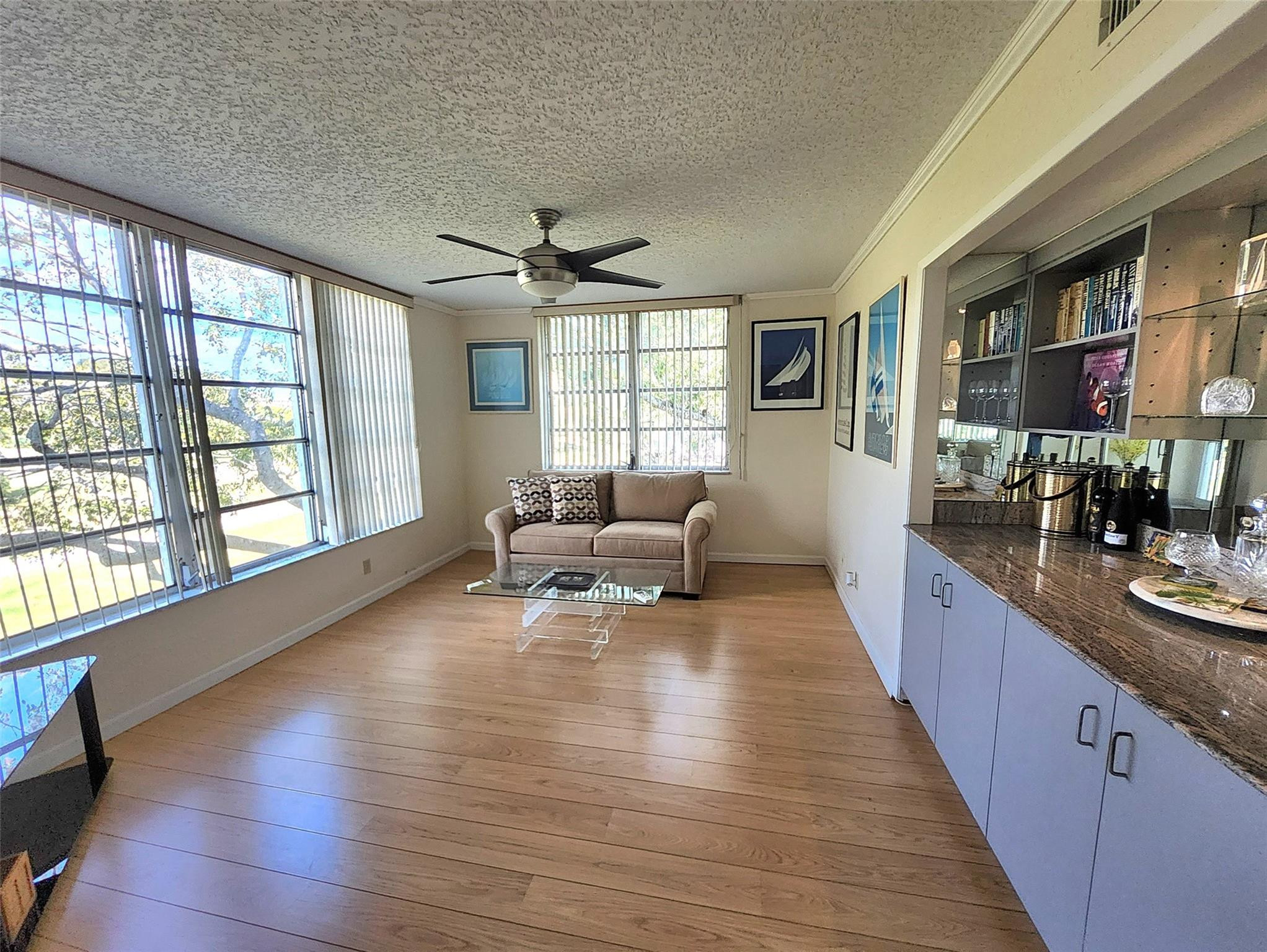 NO 35 PALM-AIRE COUNTRY CLUB - Residential