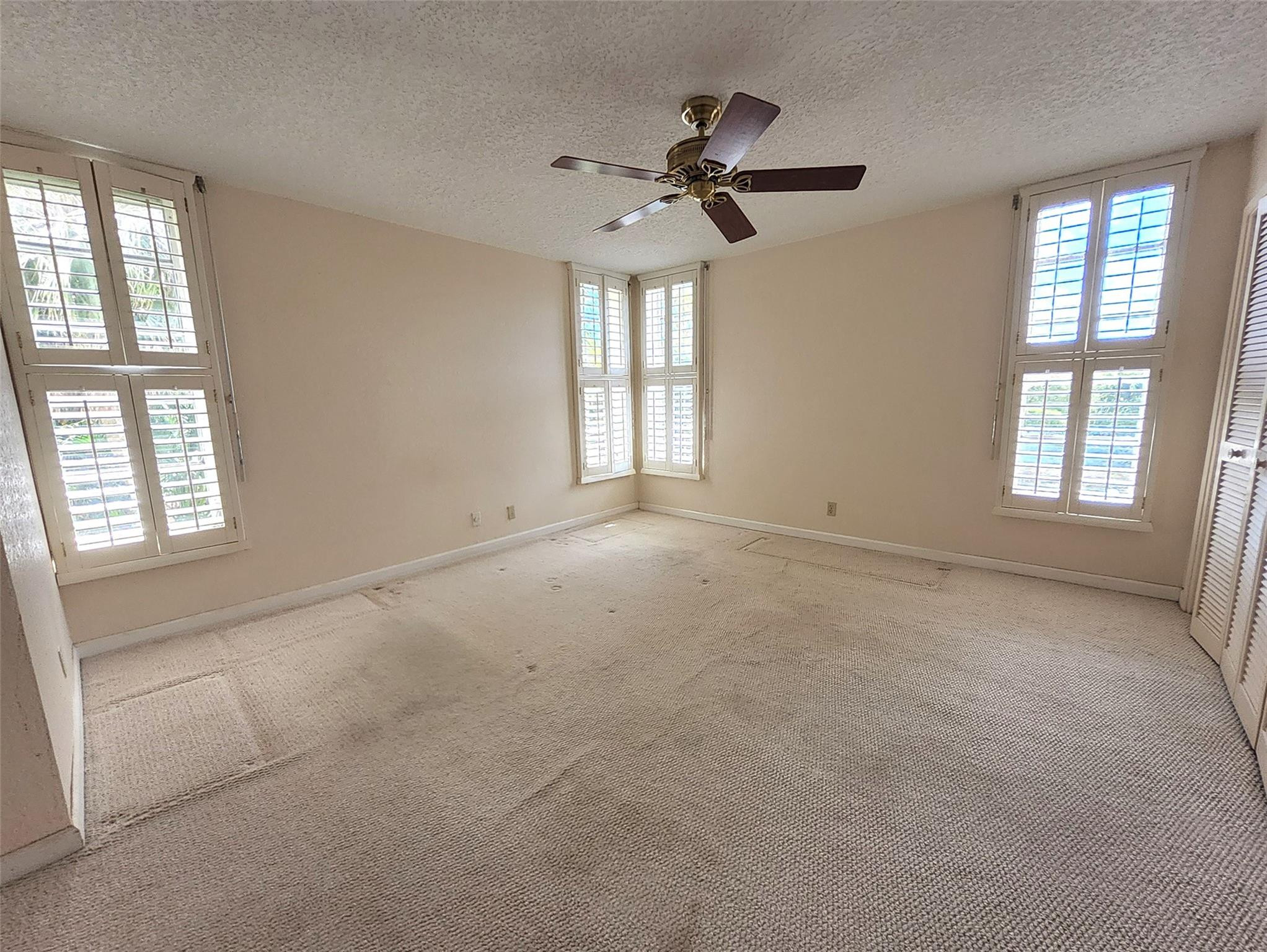 NO 35 PALM-AIRE COUNTRY CLUB - Residential