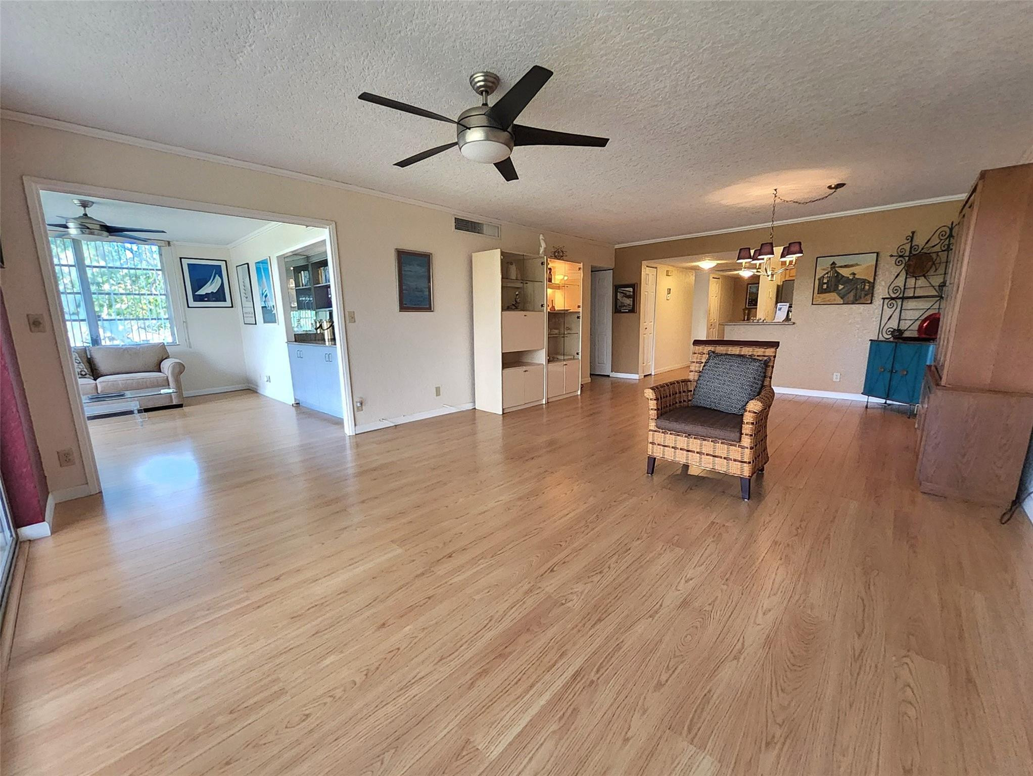 NO 35 PALM-AIRE COUNTRY CLUB - Residential