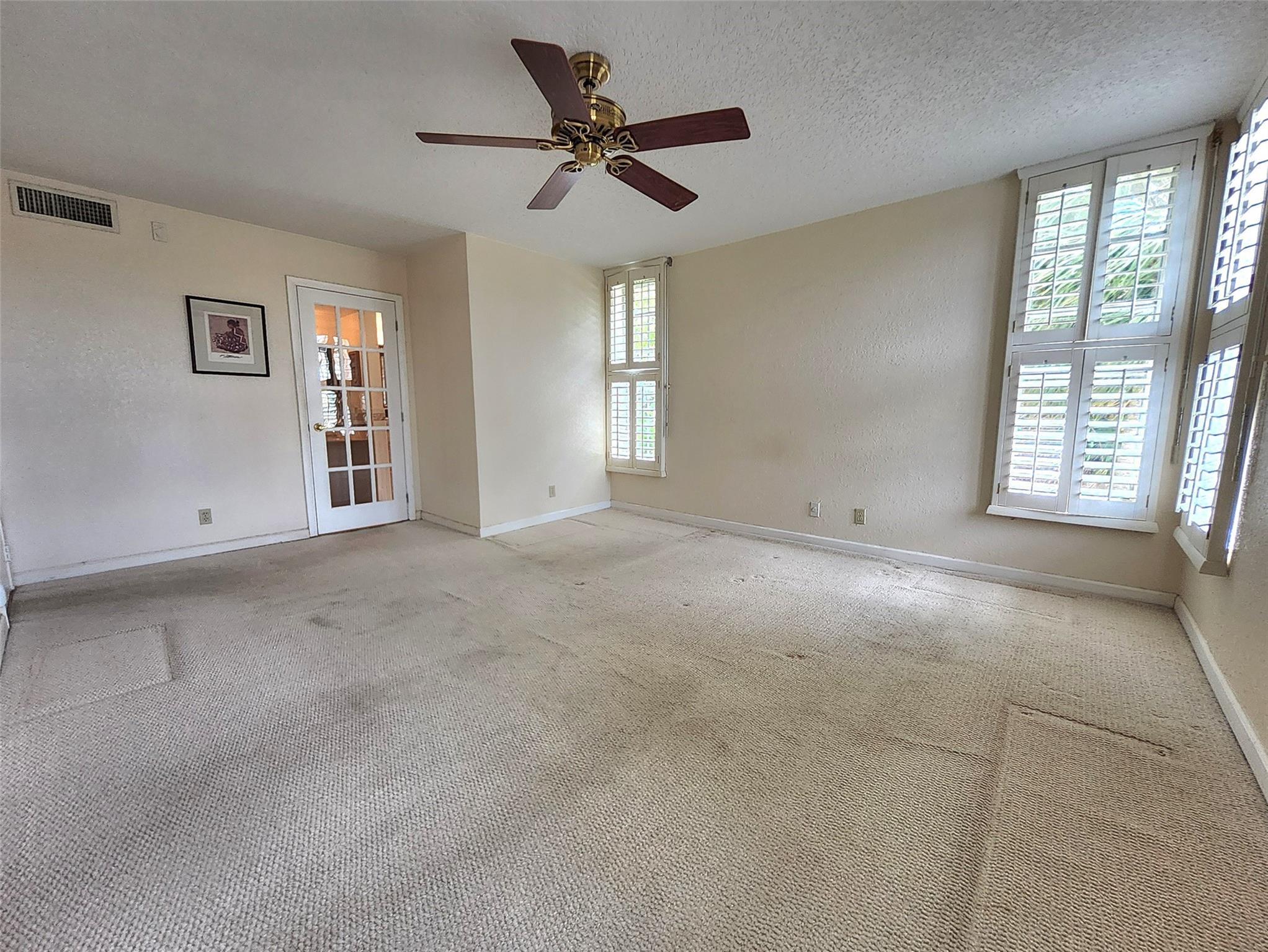 NO 35 PALM-AIRE COUNTRY CLUB - Residential