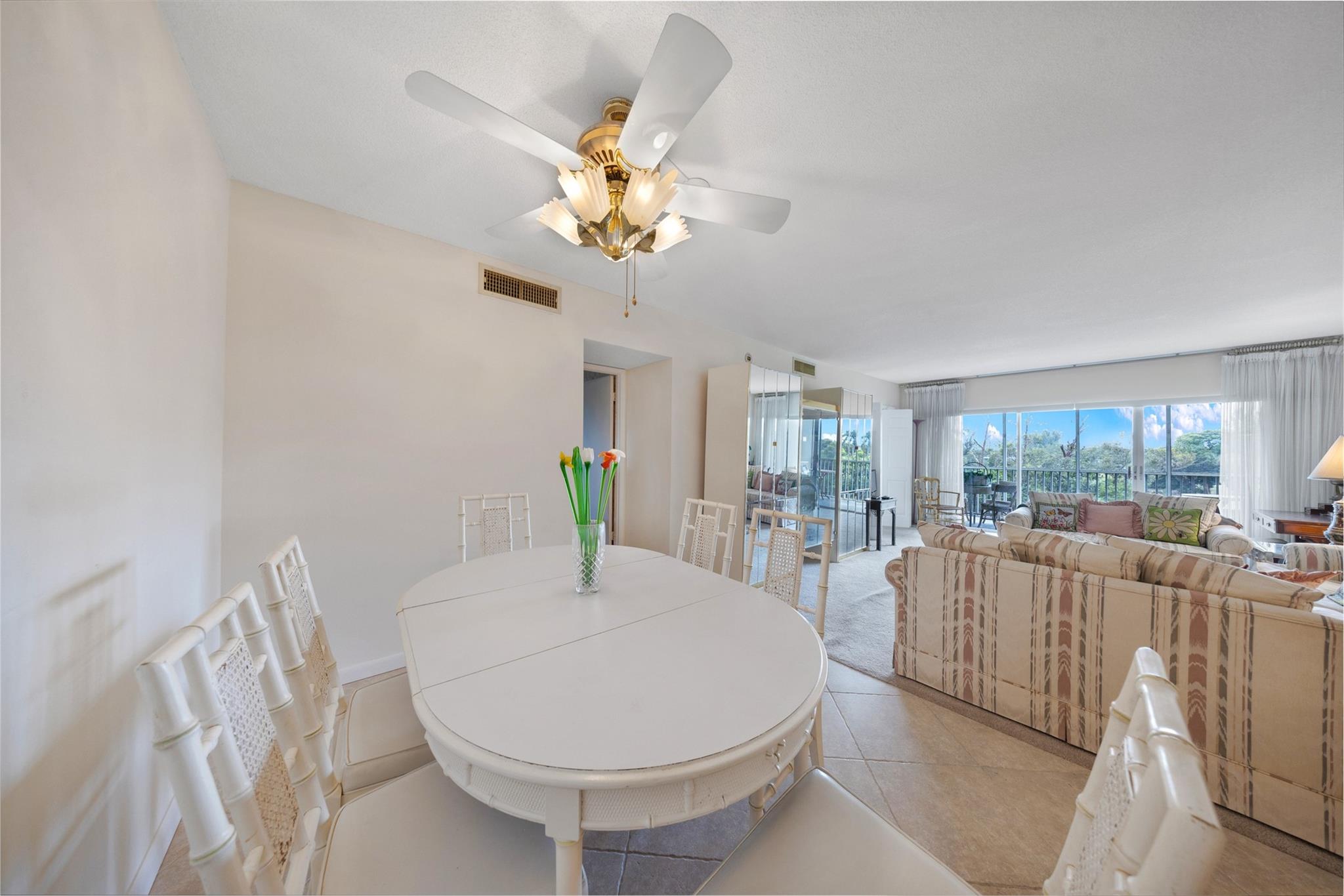 3000 N Palm Aire Dr 302
