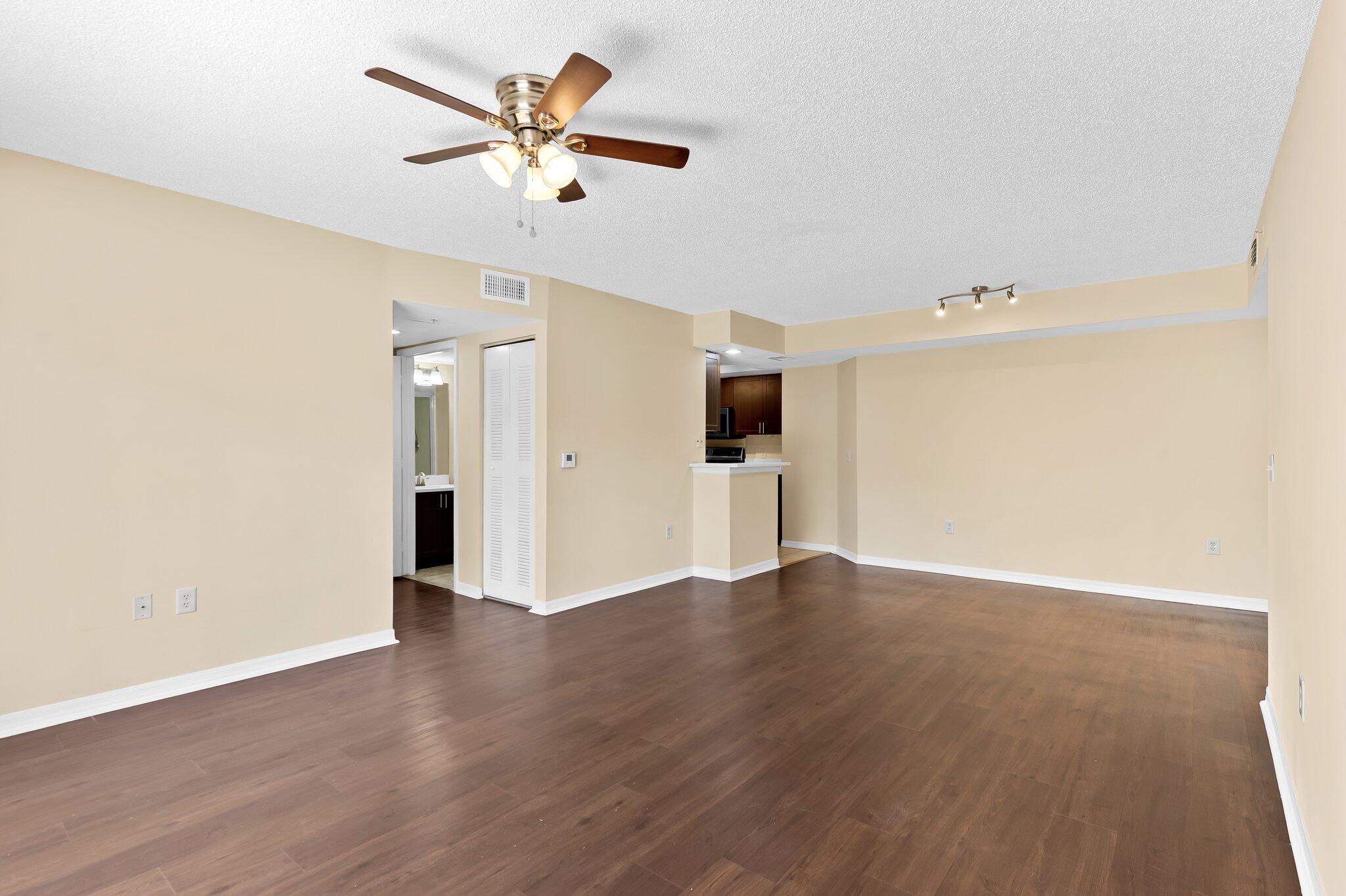 4197 N Haverhill Road 204